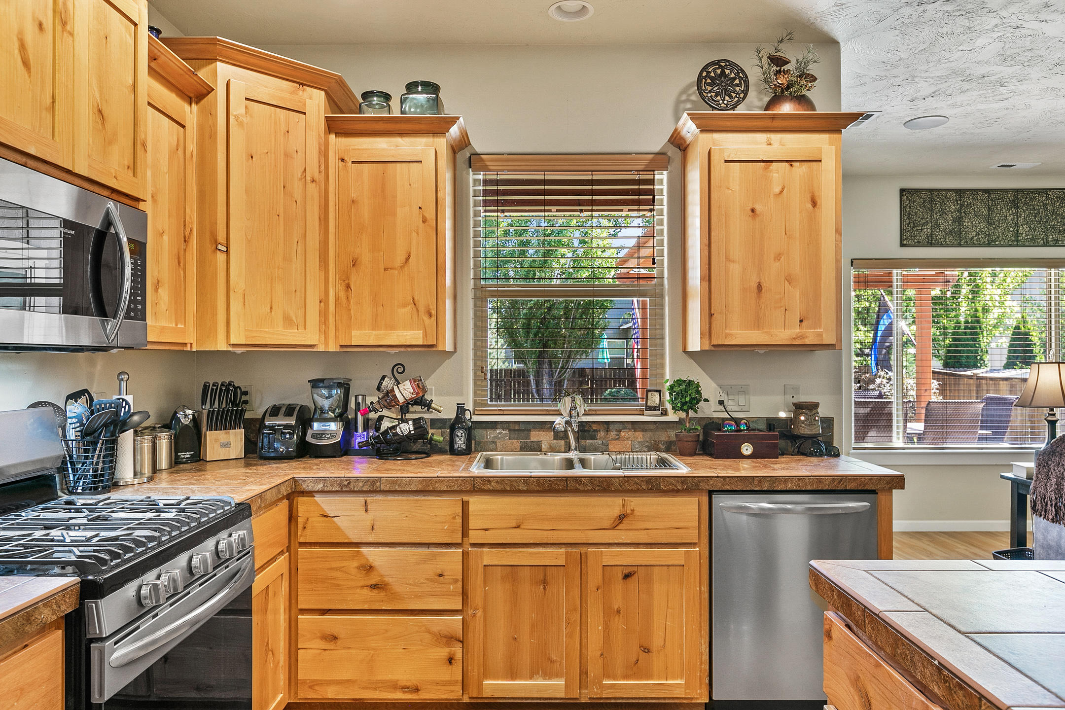 Views At Oak Tree - Residential