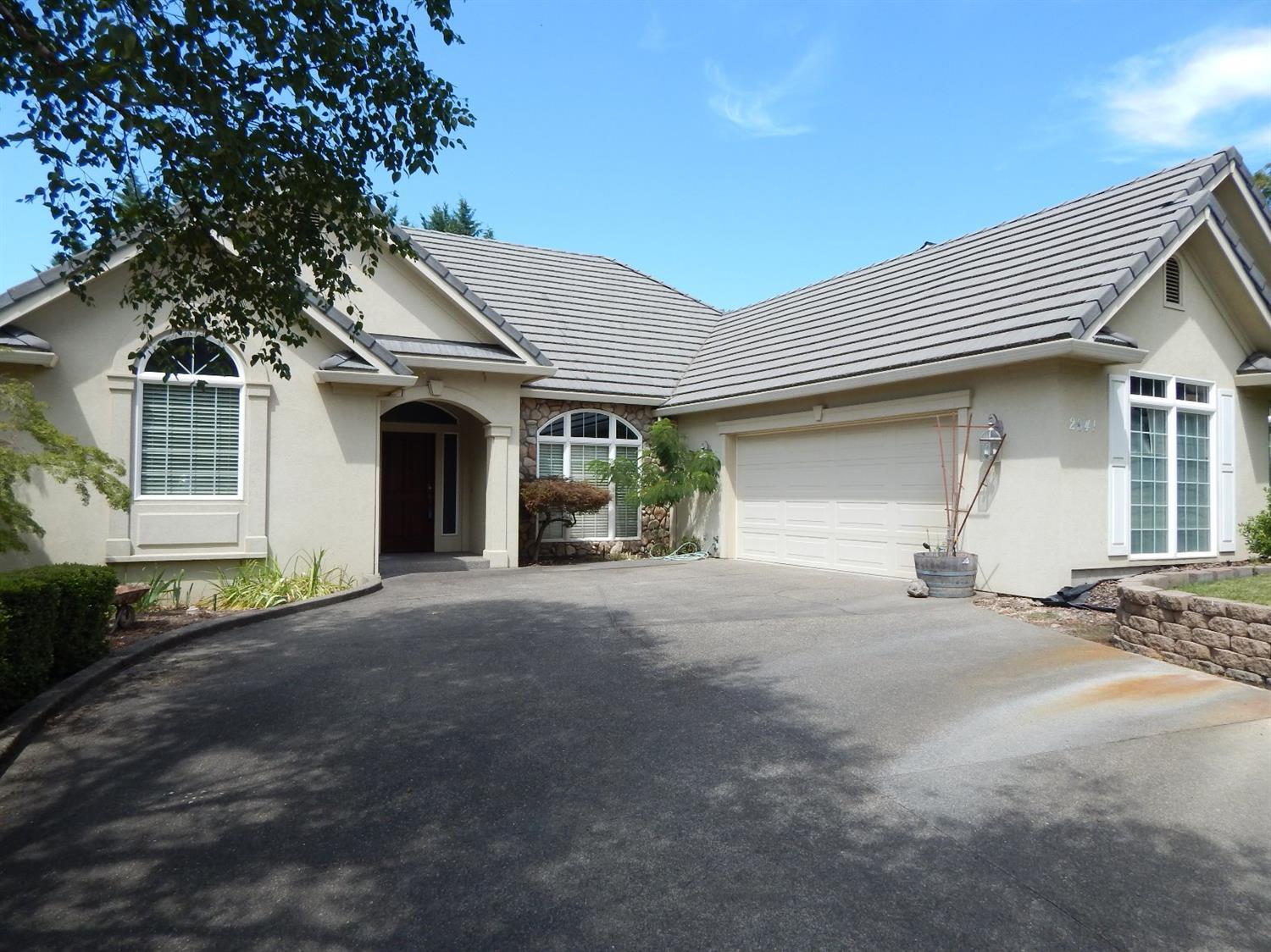 Nice home in great neighborhood, granite counters, Large master bedroom and bathroom, 2 closets in master, split floor plan , 2 full baths plus 1/2 bath for guests, beautiful wood throughout, polysteel costruction, tile roof,formal dining, Polaris heating system, stucco and stone exterior a must tour to appreciate.