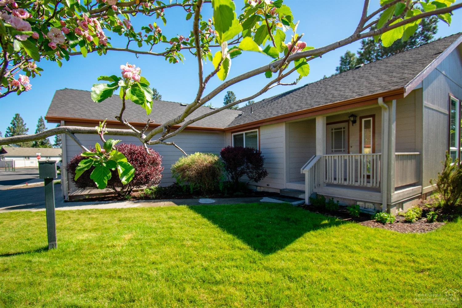 Come live in the amazing town of sisters. This beautiful 55 and over community is the perfect compromise of safety and affordability within a friendly and community oriented neighborhood. Home has vaulted ceilings and large kitchen with an open floor plan and a brand new exterior paint.