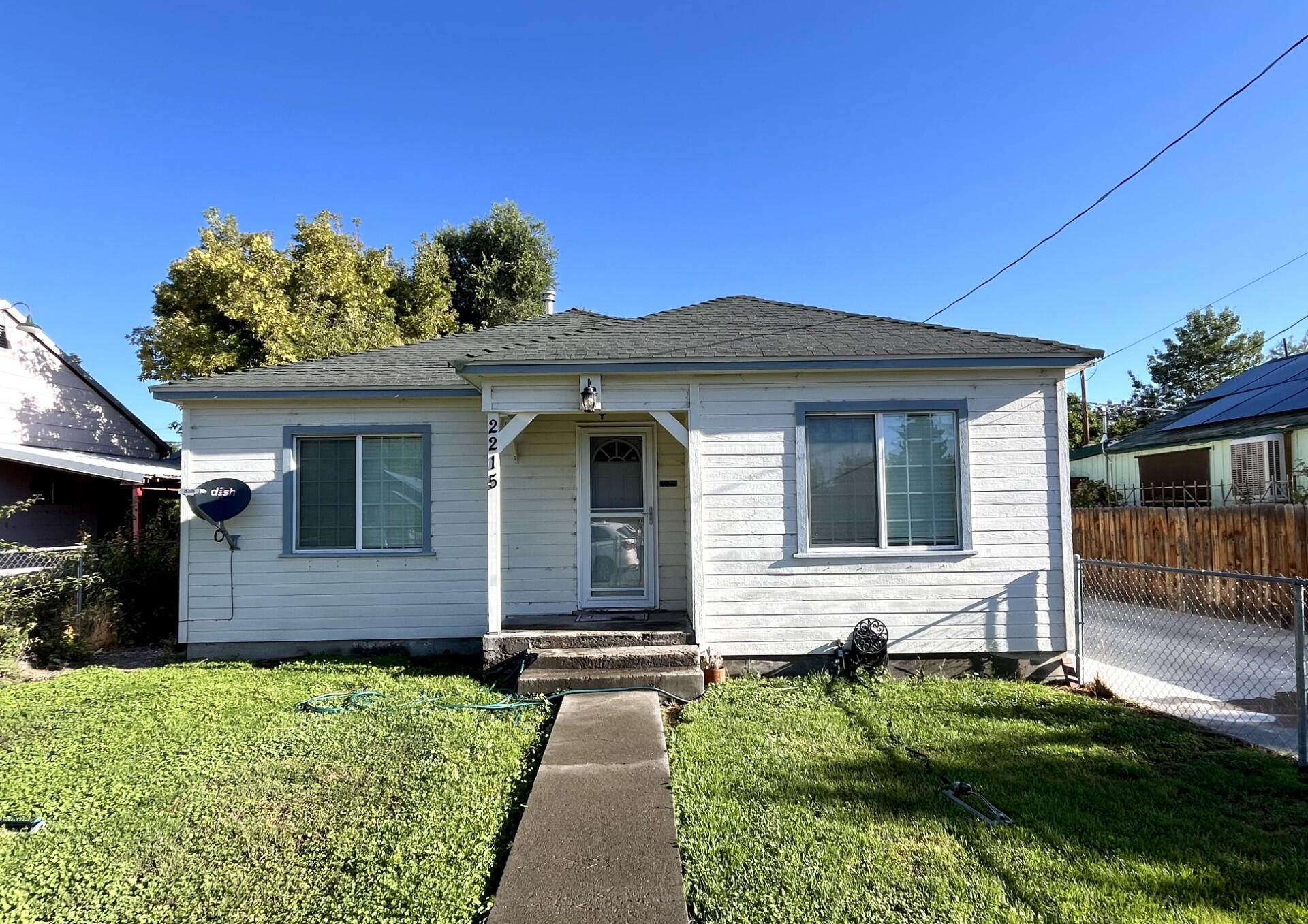 Welcome to your next home! This cozy and well-maintained 3-bedroom, 1-bathroom house is in a prime central location, offering quick access to schools, shopping, dining, and more. Spacious 1,094 sq ft layout with a comfortable floorplan and is move-in ready! Other features include a bright living area with plenty of natural light, a detached garage for secure parking or storage, a recently purchased 10x20 shed in the backyard - perfect for storage, hobbies, or a workshop, a fully fenced yard — ideal for pets, gardening, or outdoor entertaining, and located in a friendly neighborhood. Whether you're a first-time homebuyer, downsizing, or looking for an investment property, this home checks all the boxes. Clear pest and dry rot inspection on file.