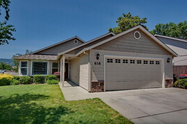 A beautiful newer home in Central Point. Located in a great subdivision in the Mae Richardson School District. This 2006 built home boasts vaulted ceilings, open kitchen and greatroom floorplan, newer floors and large gated RV parking. It is a sought after single level home with granite counters in the kitchen w/slider to the private patio for BBQ's and to backyard oasis. There is electrical hookups for a hot tub, the private backyard has mature plants and it's in a quiet, sweet neighborhood, perfect for families or retirees.Also it is a short distance to Jackson Creek Park.