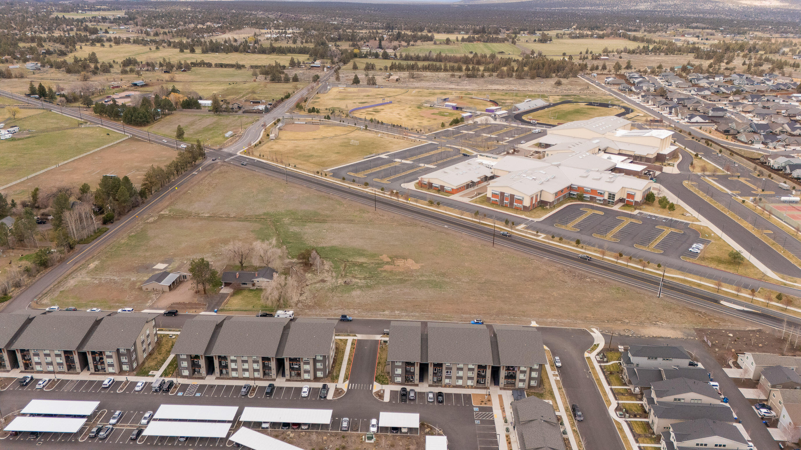CLAR - Commercial Sale
