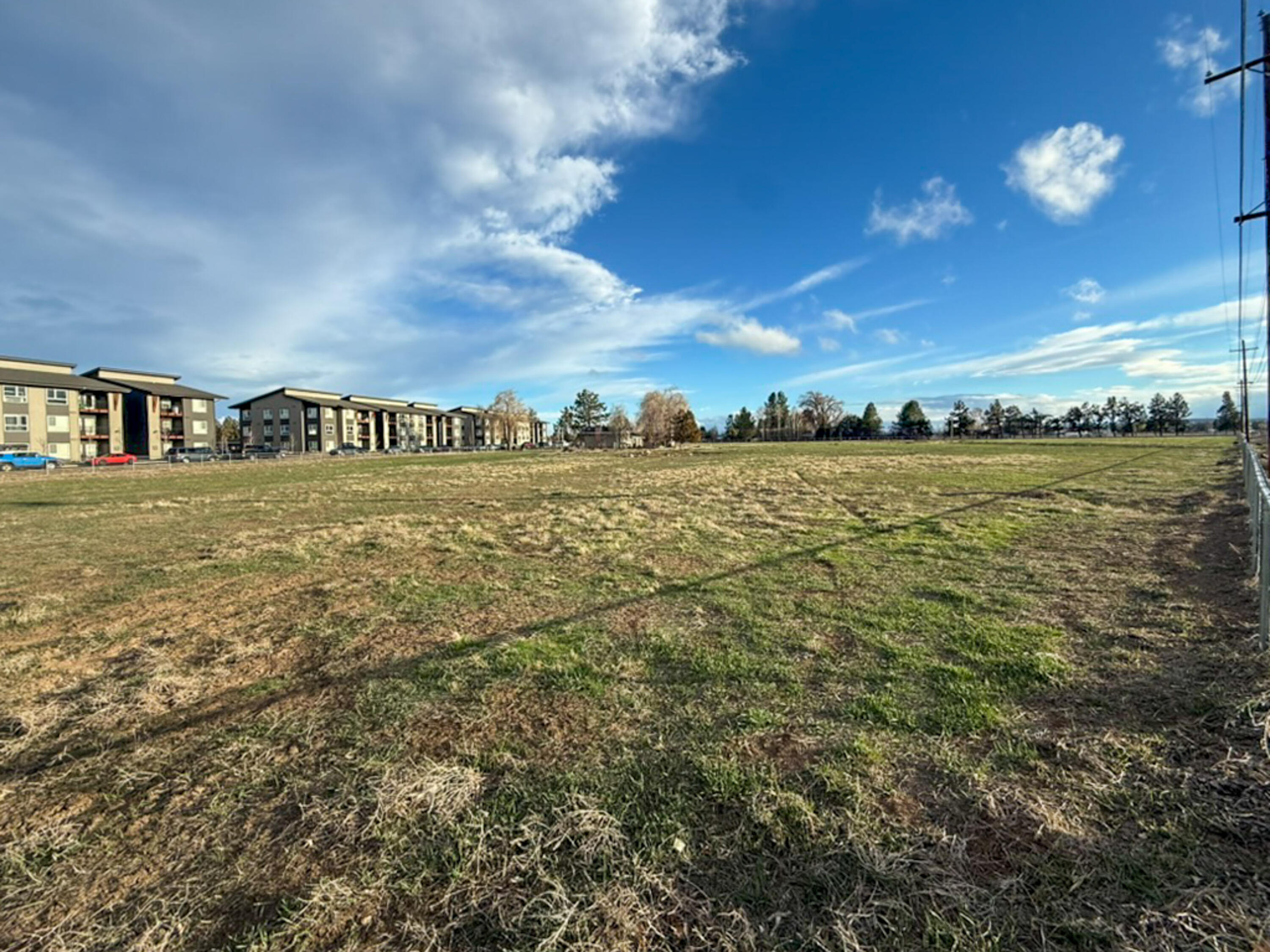 CLAR - Commercial Sale