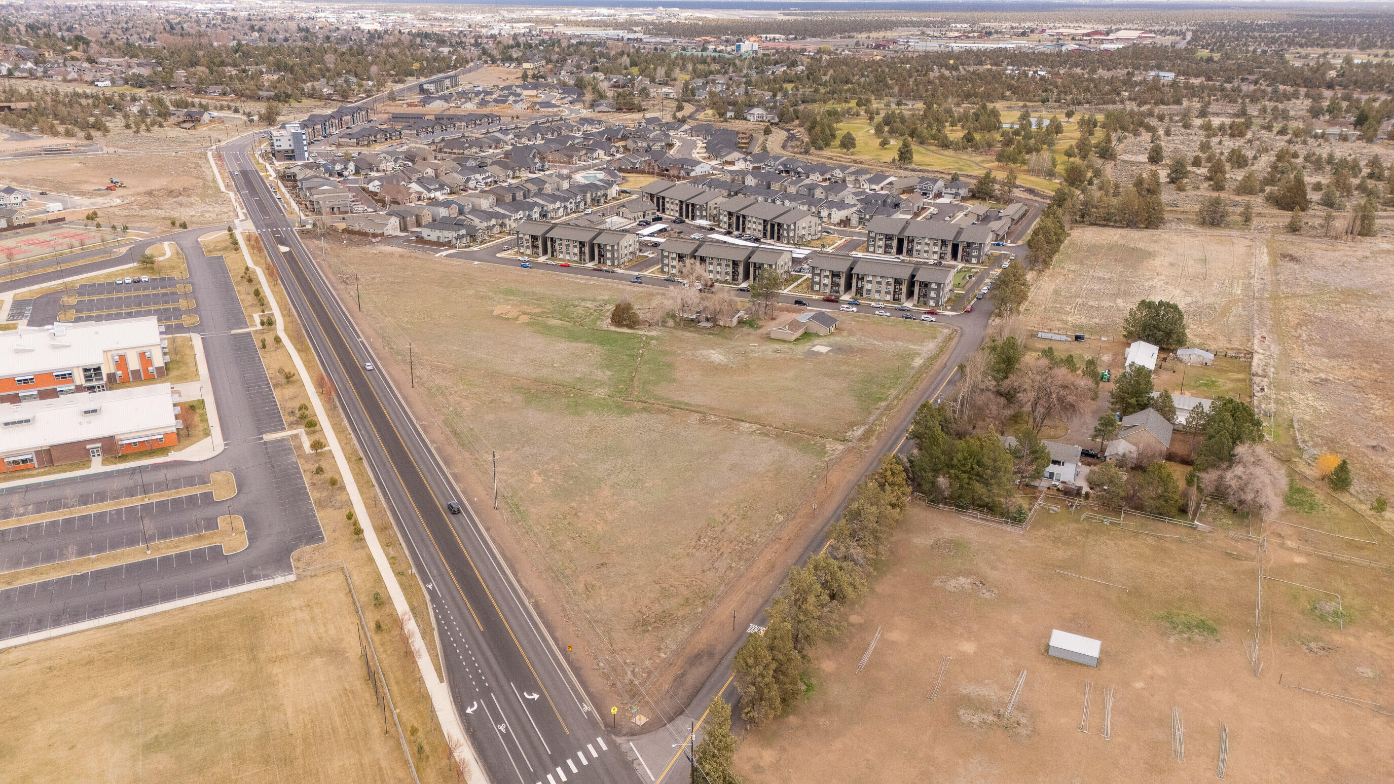 CLAR - Commercial Sale