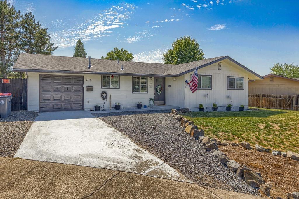 MUST SEE - Cute Central Point home. Bright and airy feel with 3 bedrooms, one bathroom and a spacious back yard. Situated on a quiet cul-de-sac in a great location. The bathroom has recently had a complete renovation. The kitchen has all new backsplash and appliances. All rooms are equipped with Nest fire and carbon monoxide detectors and the home has a Nest thermostat. With faux wood Allen and Roth blinds in each room. Don't wait to check this home out!!!