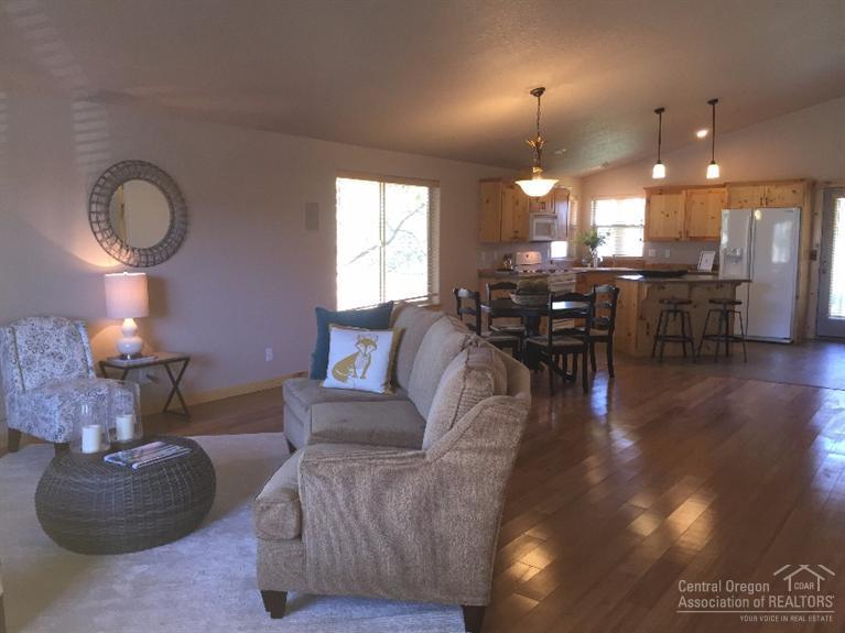 Paulina Peaks - Residential