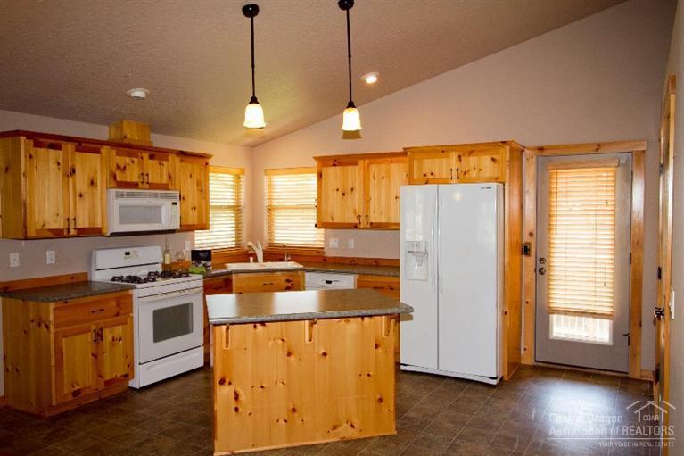Paulina Peaks - Residential