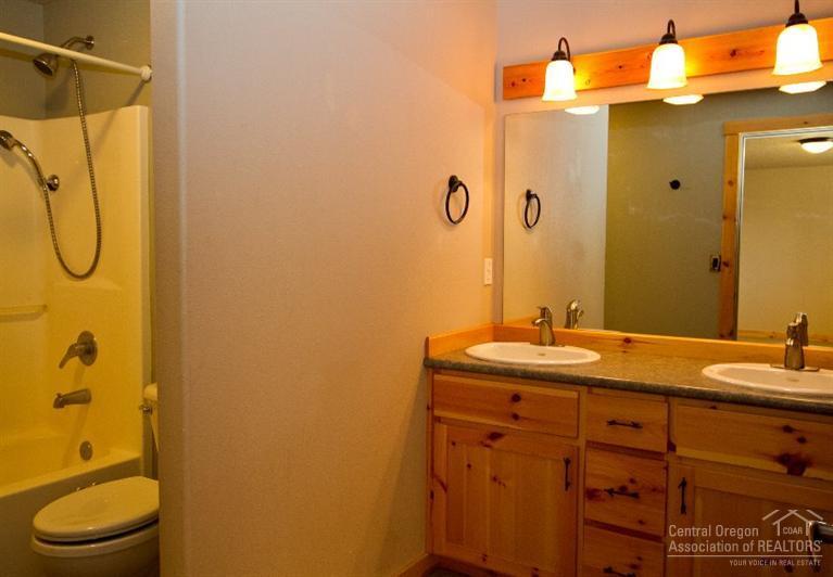 Paulina Peaks - Residential