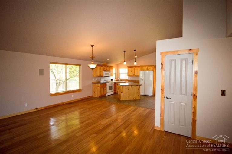 Paulina Peaks - Residential