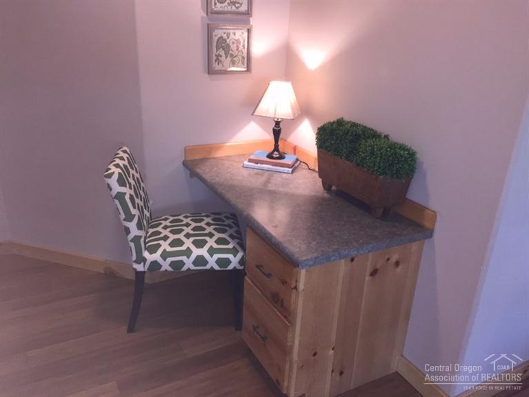 Paulina Peaks - Residential
