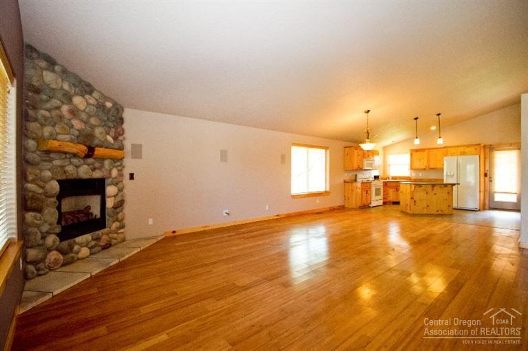 Paulina Peaks - Residential