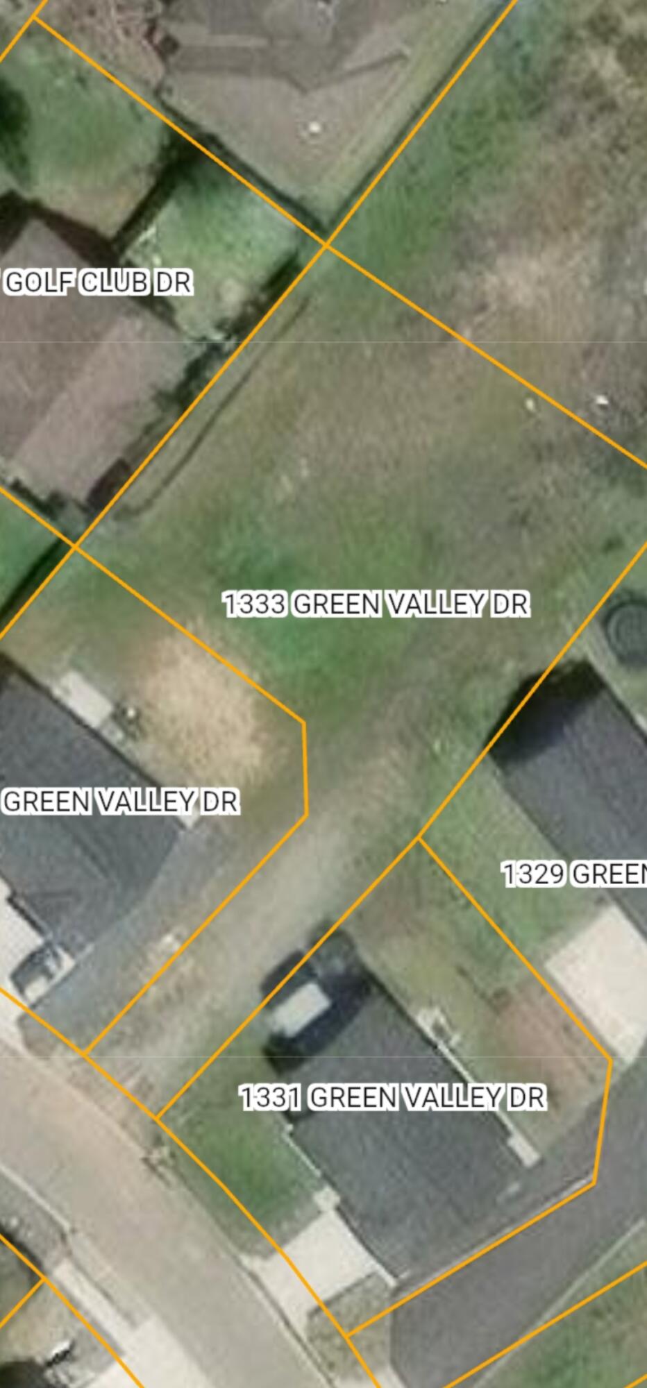 Build your dream home on this Large Flag Lot! Ample Sized 0.34 Acre lot at an Affordable Price! Water, Power & Sewer are accessible for an easy build. 
Plans to Build must be Reviewed & Approved by architectural committee.  CCR's and Vacant Land Disclosure on file. Owner Will Carry with 50% Down at 9% Short Term.  Pictures of boundary lines are only for illustration purposes and should not be relied upon as accurate.  Buyer's due diligence!