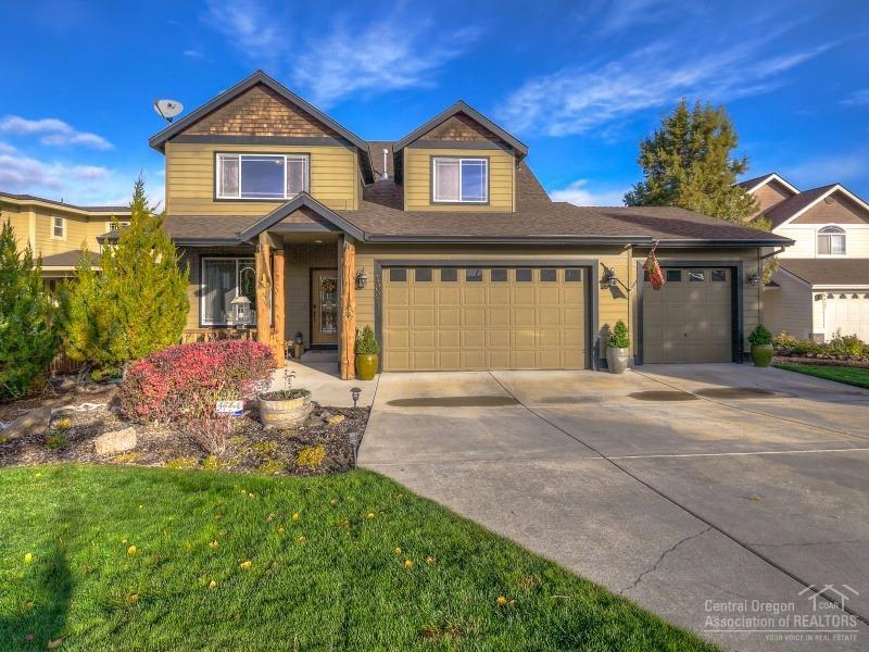 This gorgeous home built in 2004 looks like new! Sellers are super meticulous in caring for the home interior and exterior. All new quartz counters, stainless appliances and more in the spacious kitchen. Living room and great room both offer gorgeous gas fireplaces. Wood and tile floors are in excellent condition. The master suite is over sized with a big sitting area, walk-in shower, walk-in closet, jetted tub, tile floors, double vanity. There is an over sized 3 car garage.