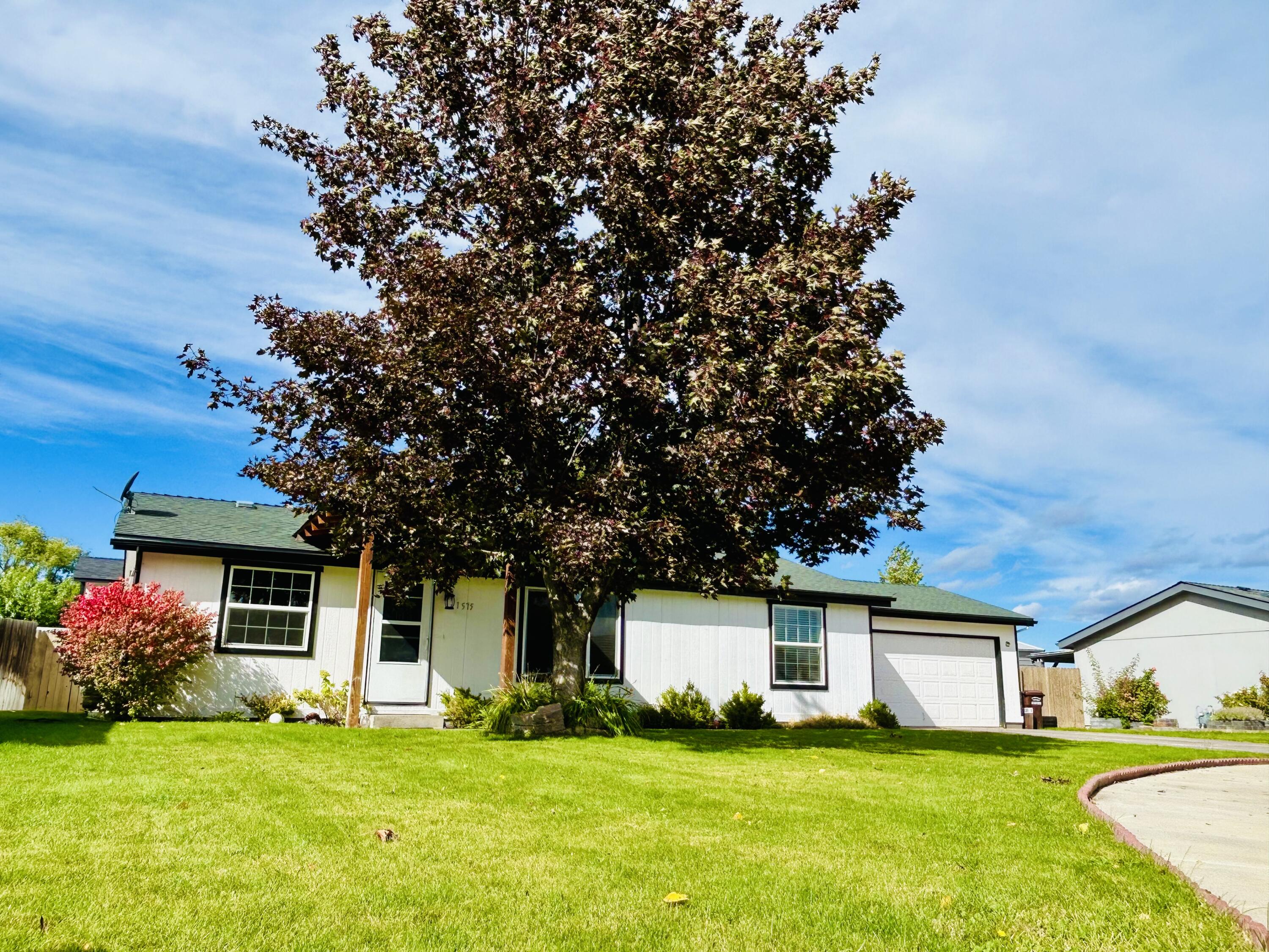 Don't miss out on this updated and very comfortable home located just moments from downtown Prineville in a quiet cul-de-sac. The home has fresh paint, new windows in the front of the house as well as tile and laminate flooring throughout. The home also includes a 288 sqft addition that is currently used as a bedroom but could also be utilized as a hobby room or man cave/she shed. There is a nice shop/storage shed with roll-up door in the back yard. Home has an attached 2 car garage that is insulated and sheet rocked.