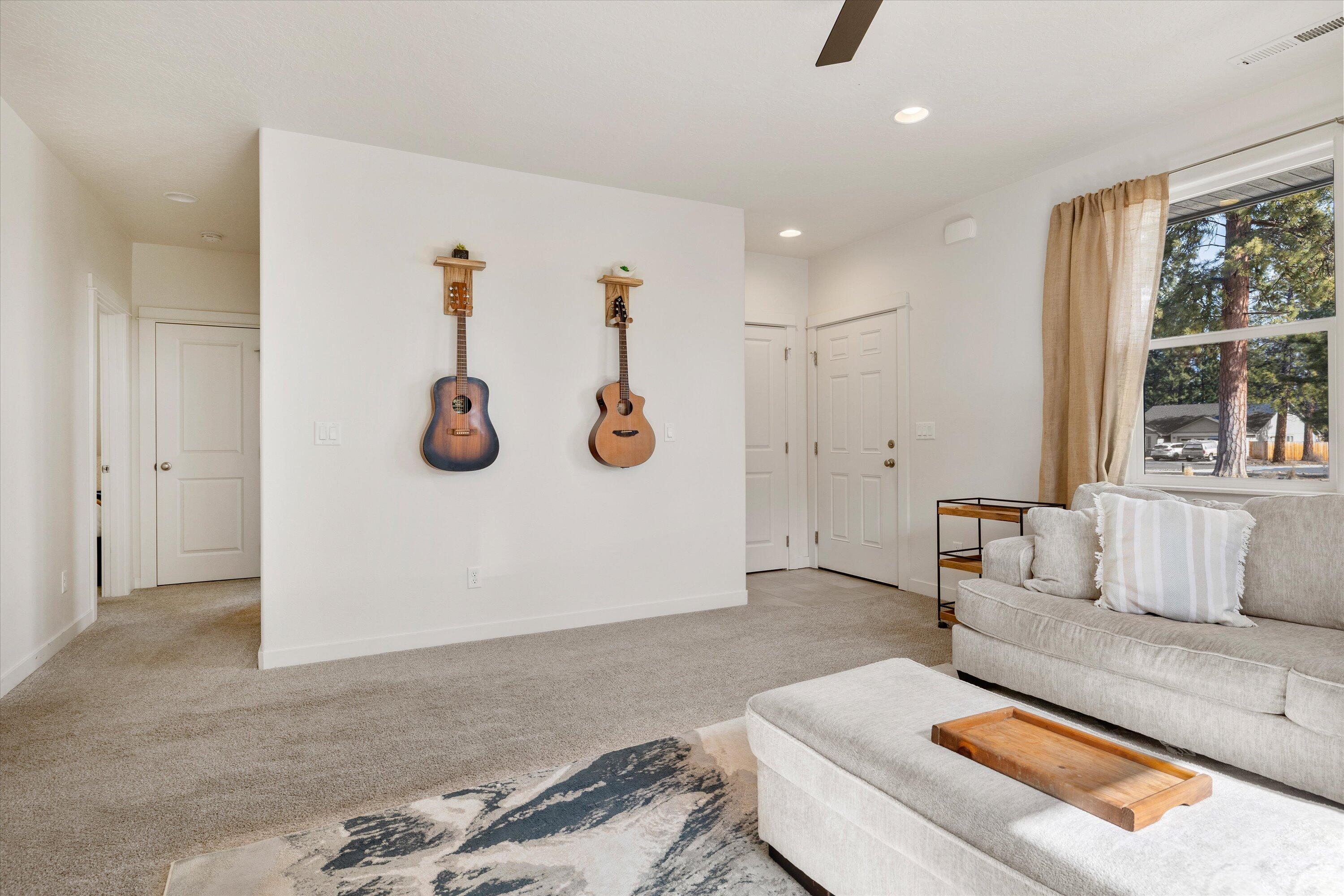 Mckenzie Meadow Vill - Residential