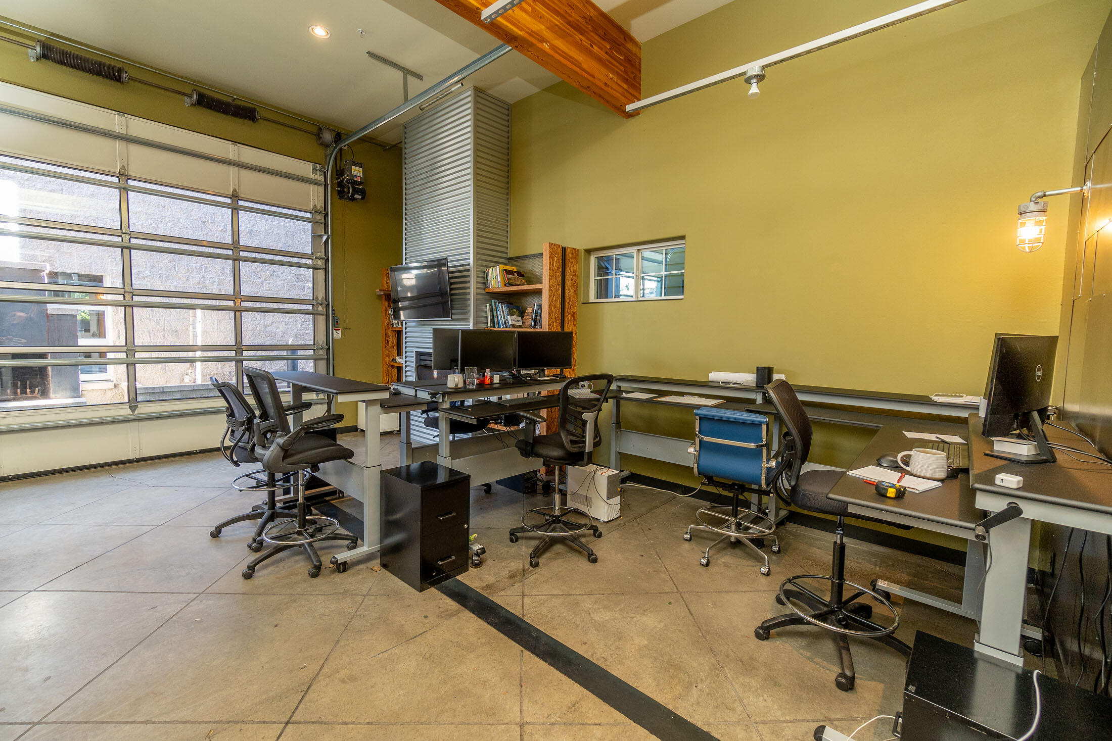 Deschutes - Commercial Sale