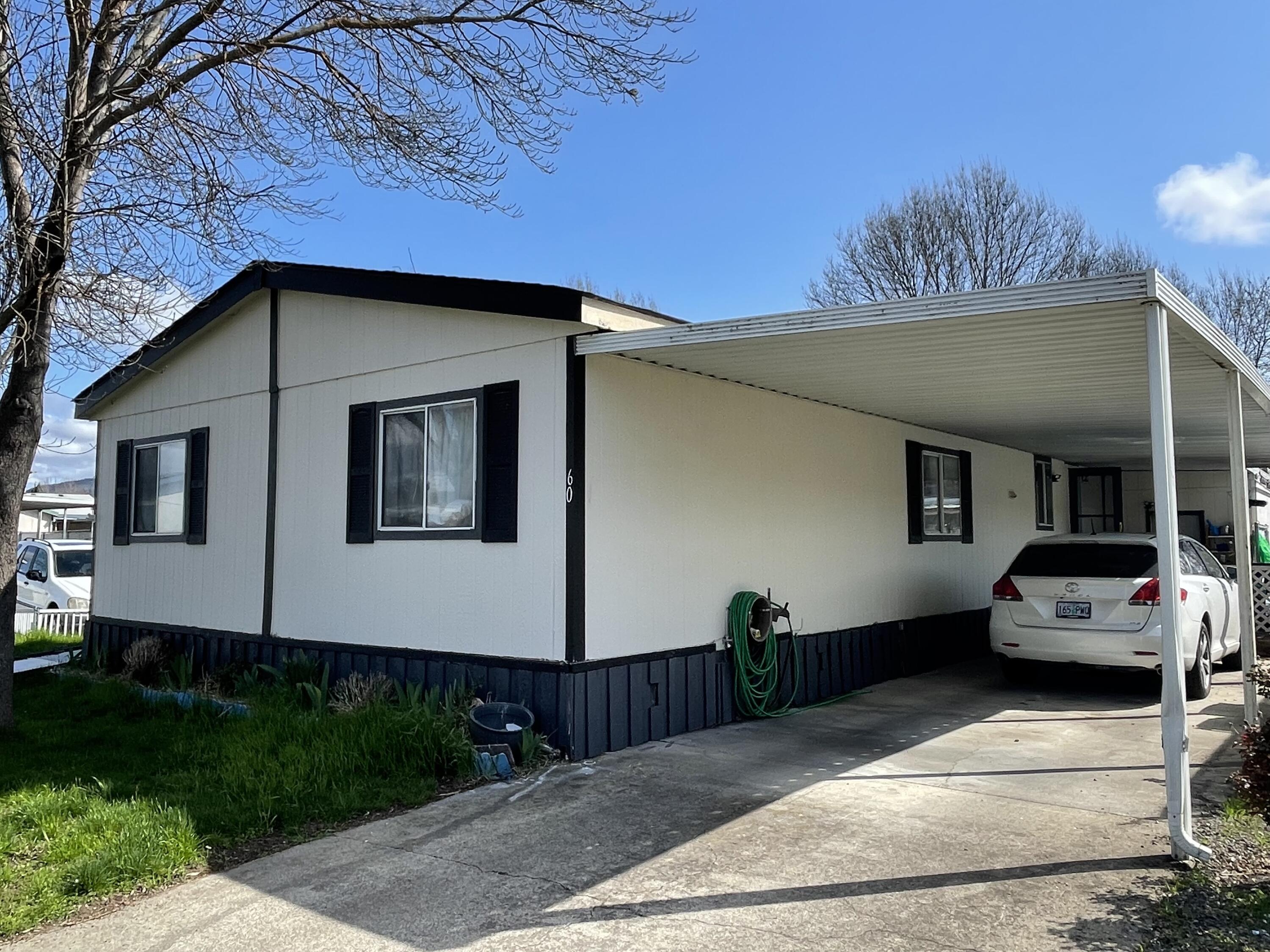 Spacious & Move-In Ready Home in Butte Crest Park!

This large four-bedroom manufactured home offers an open floor plan in the highly sought-after Butte Crest Park in Eagle Point.

✅ Prime Corner Lot - Enjoy a spacious front porch and a backyard with extra storage plus an additional storage unit under the carport.

✅ Recently Remodeled Bathrooms - Beautifully updated with tile showers and new vanities for a modern touch.

✅ Expansive Living Areas - A large living room flows into a formal dining room, perfect for entertaining. Handicap assessable entrance as well as all rooms in the home

✅ Fantastic Location - Just a short walk to the city park, making it great for outdoor enjoyment.

This home is move-in ready—don't miss out on this incredible opportunity!

Seller will pay the buyers first 3 months of space rent.
