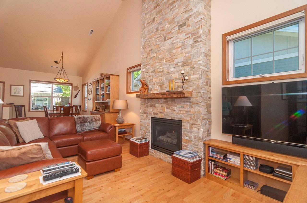 Mountain Meadows - Residential