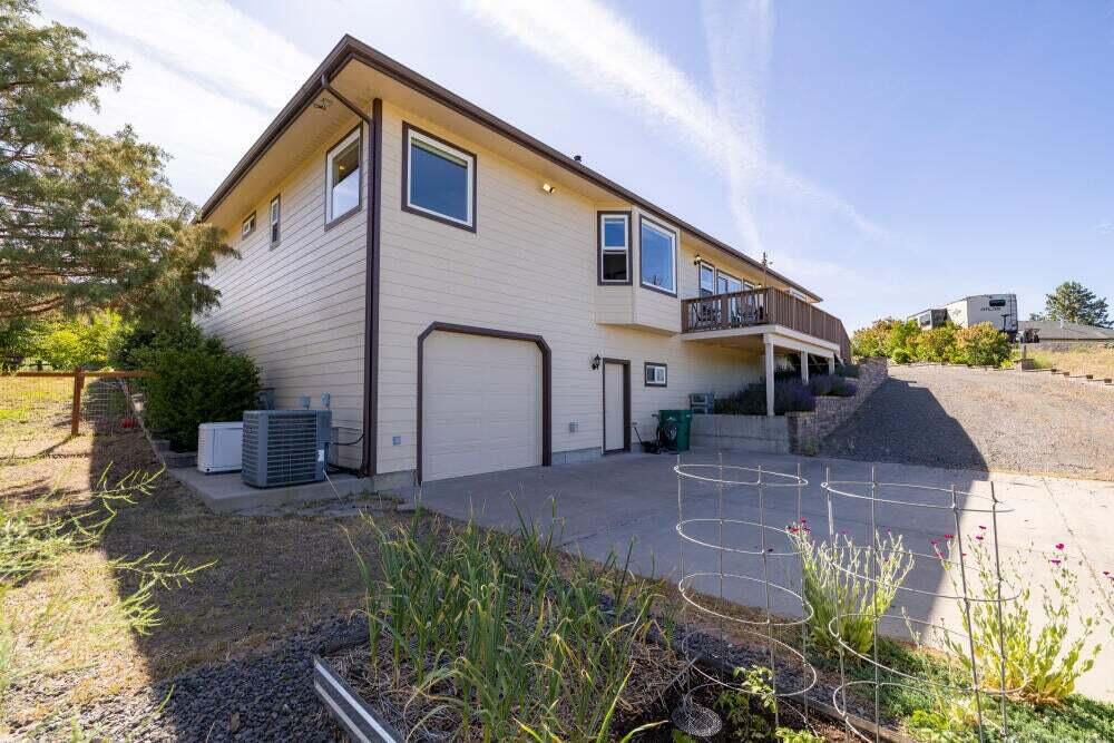 Bella Vista - Residential