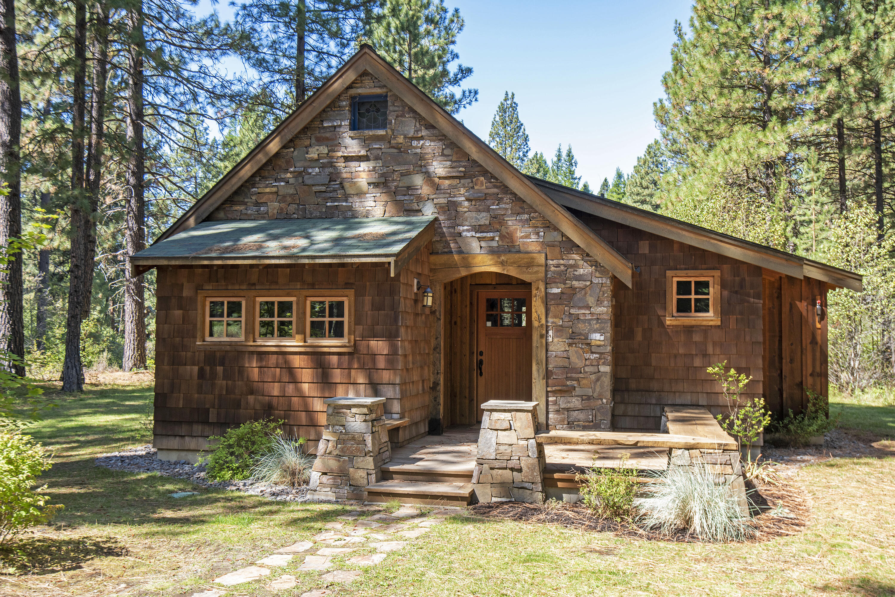 This exceptional property is priced to sell & is a must-see for fly fishing enthusiasts. One-quarter shared interest is available in this stunning 3 bedroom cabin (2 en-suite), 3 baths; located at the historic Lake Creek Lodge in Camp Sherman. The cabin, constructed in 2011, seamlessly blends modern amenities w/ vintage charm, featuring fir plank floors, knotty pine paneling, & a beautiful stone and gas fireplace. The kitchen is a cook's delight, equipped with butcher block countertops, gas cooktop, & farmhouse sink. Special attention has been given to the tile bathroom floors & showers, & the cabin includes a washer/dryer, expansive wood decks, & attractive stone exterior accents. Homeowners enjoy access to a range of amenities: swimming pool, tennis / pickleball cts, a fly-fishing pond, scenic trails, & Lodge/restaurant. Furthermore, the Resort offers abundant recreational opportunities; including golf, skiing, and world-class fly fishing on the Metolius River.