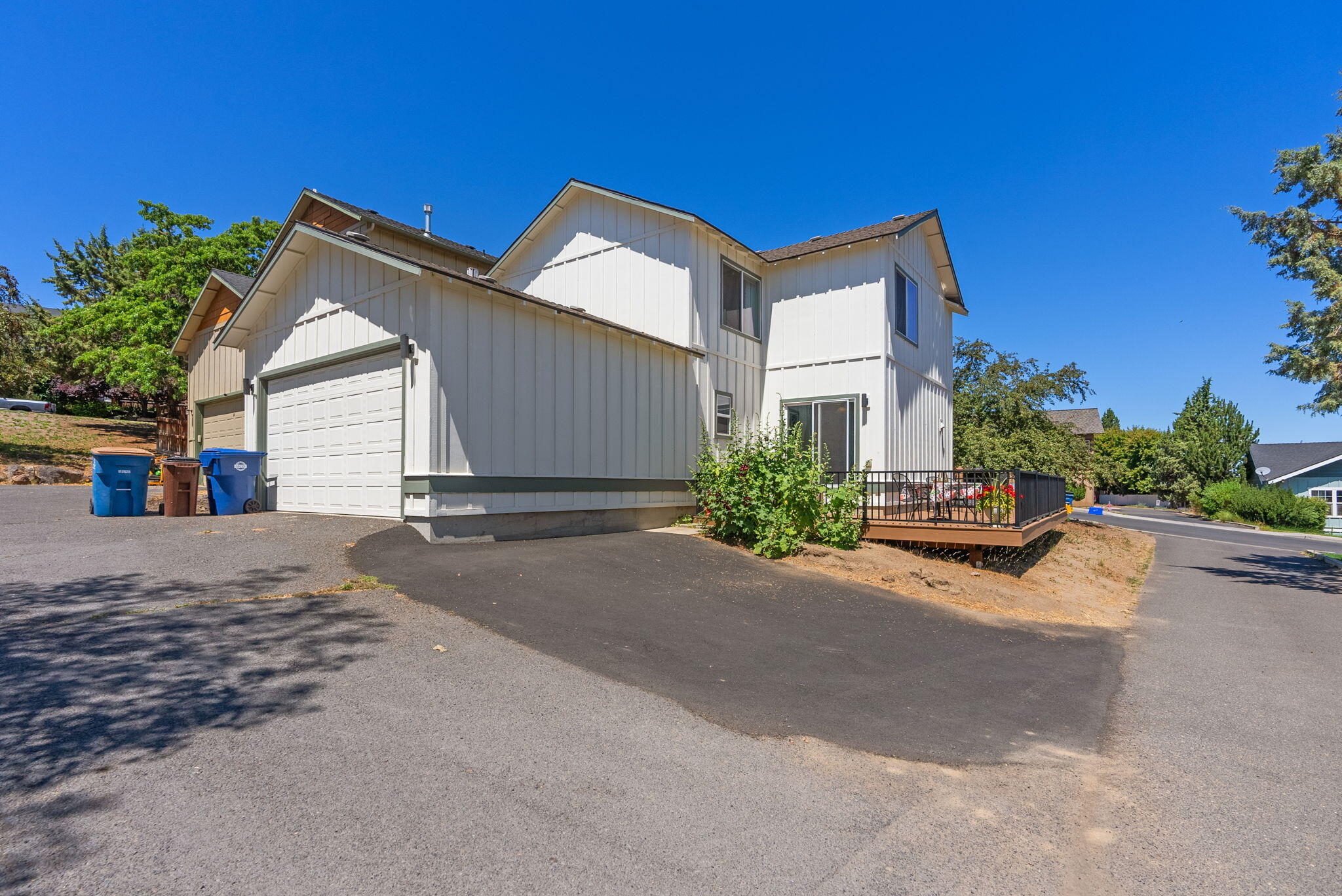 Ridgepointe - Residential