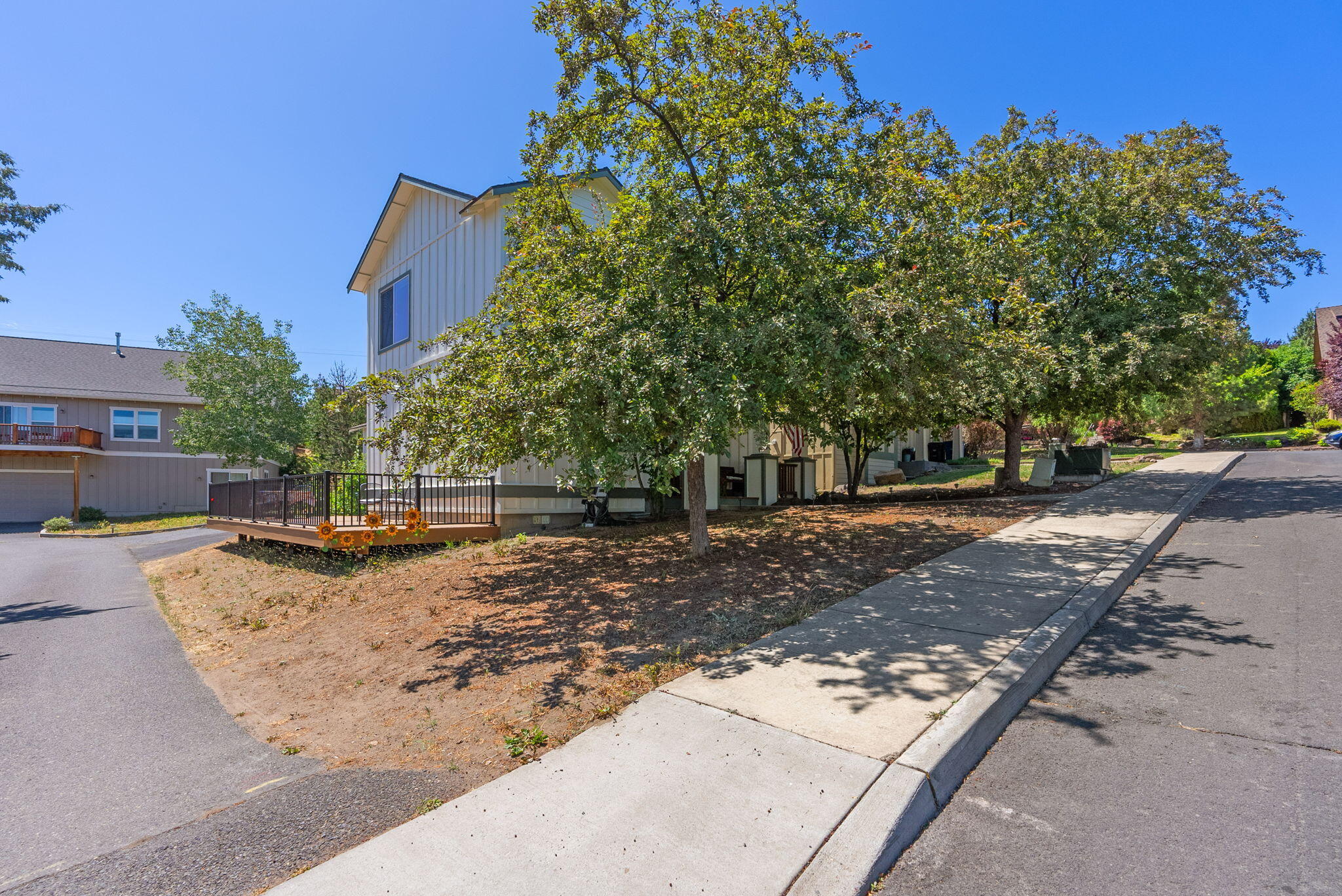 Ridgepointe - Residential