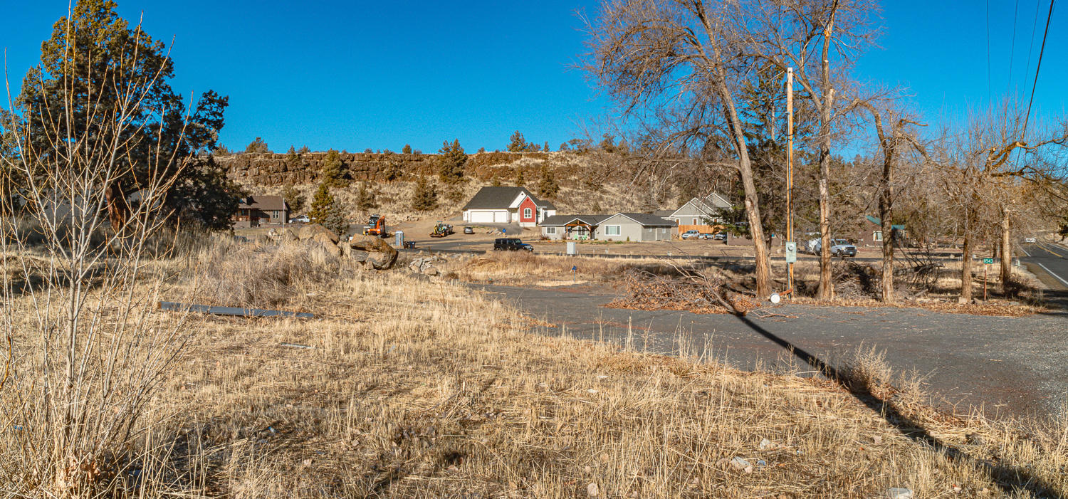 Hillman - Land