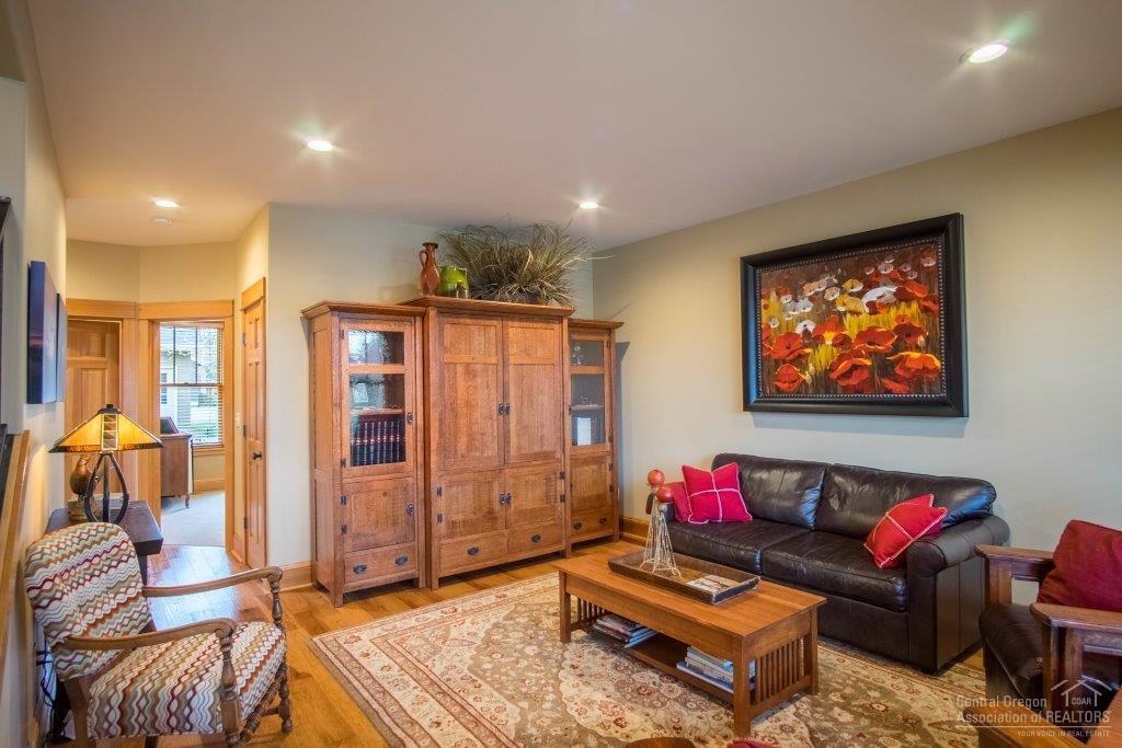 Pine Meadow Vill - Residential