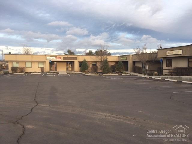 Prime Income Property on Highland Avenue. Fully leased. This 7590 sq. ft. office building has multiple tenants. High visibility with easy access off of one of Redmond's busiest streets. Plentiful parking and beautifully landscaped. This one is an Investor's dream.