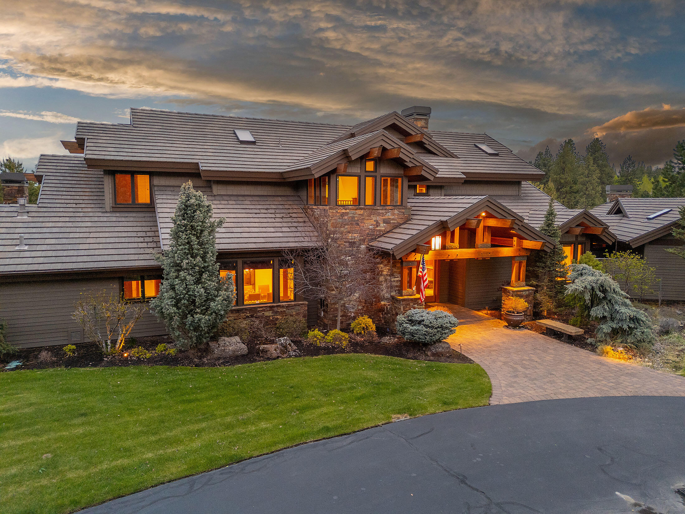 The Highlands at Broken Top - Residential
