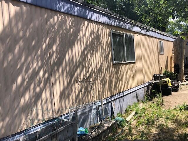 This 1979 manufactured home offers 2 bedrooms, 2 bathrooms, and 924 square feet of living space, located in a quiet and established park. Priced to sell, this home is perfect for buyers looking to invest some sweat equity and make it their own home. It does need repairs to the flooring and electrical systems, but the low price reflects the potential value once updated. Don't miss this chance to own a home at an affordable price—bring your vision and make it shine! Also the roof has been updated and insulation added to the unit 4
years ago to help lower heating cost. All offers will be reviewed.