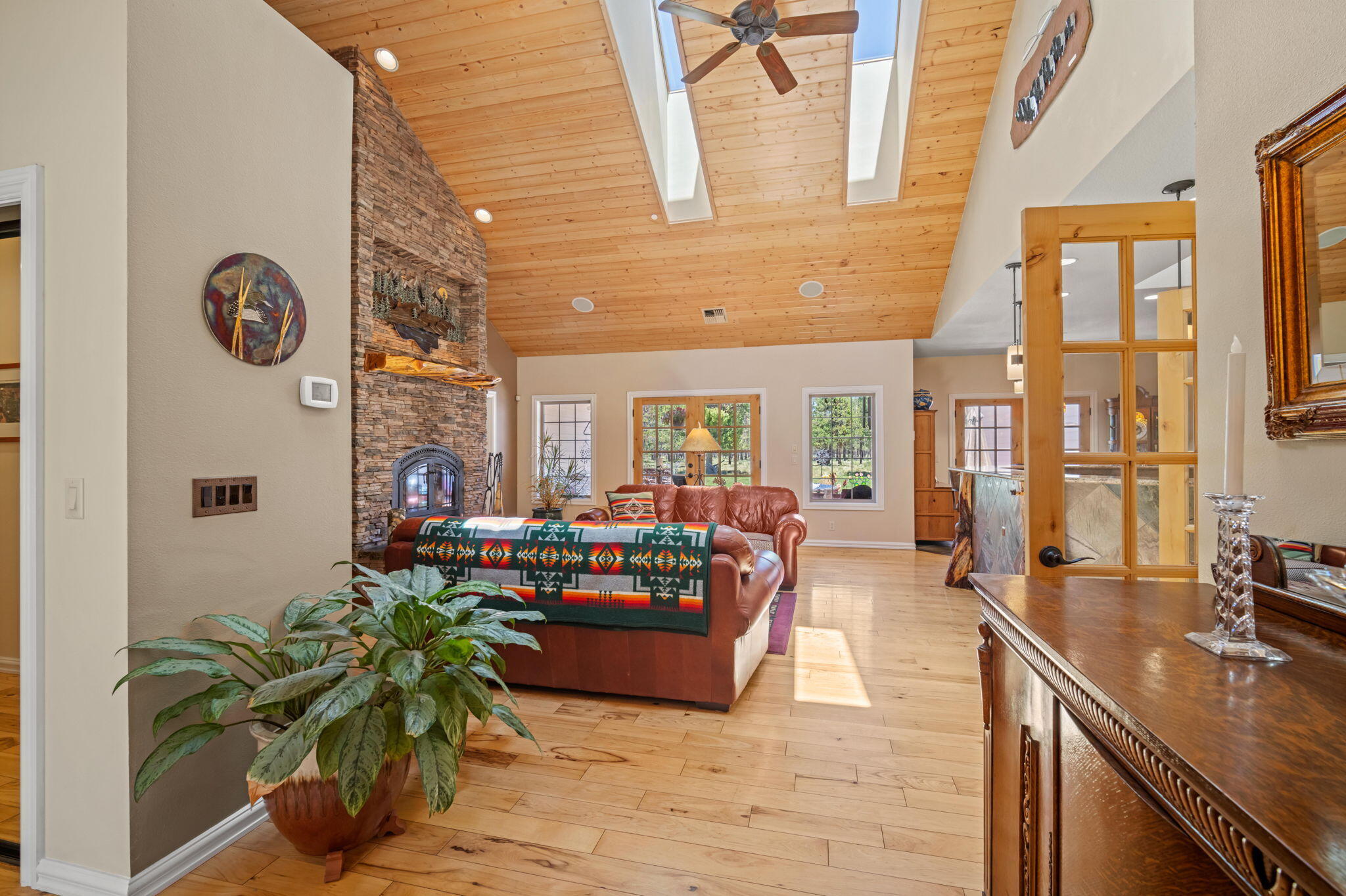 Pinewood Country Est - Residential