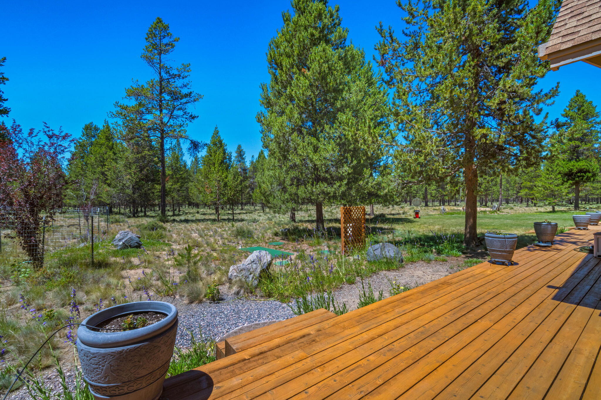 Pinewood Country Est - Residential