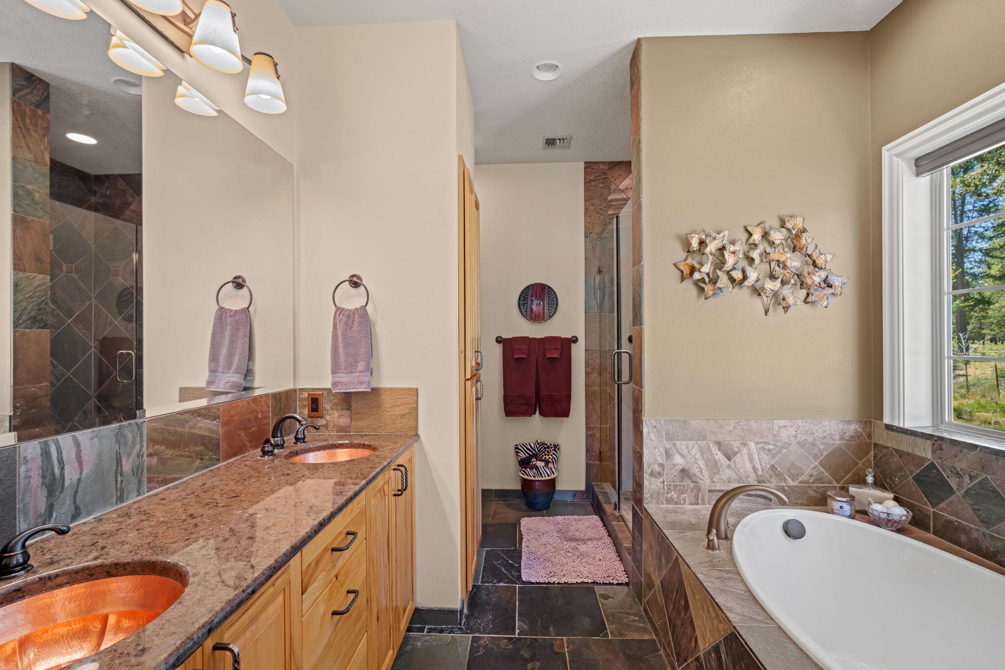 Pinewood Country Est - Residential