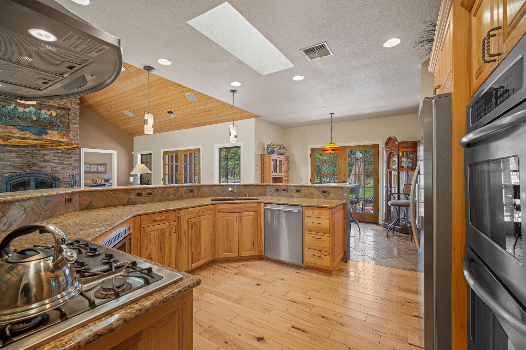 Pinewood Country Est - Residential
