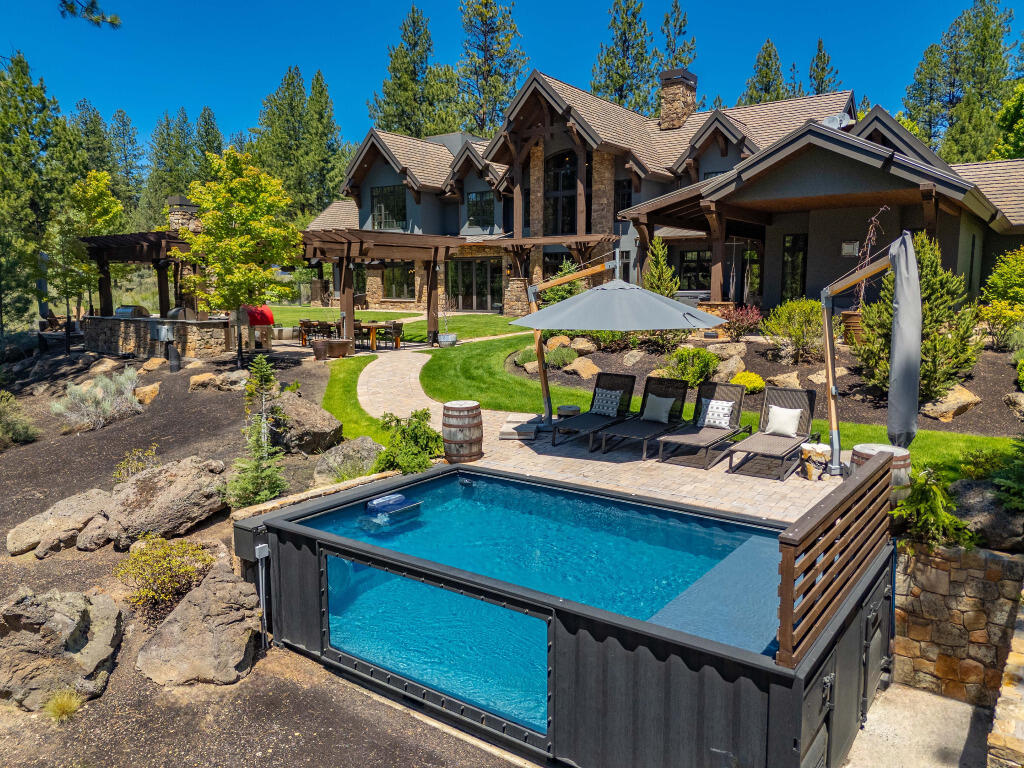 The Highlands at Broken Top - Residential