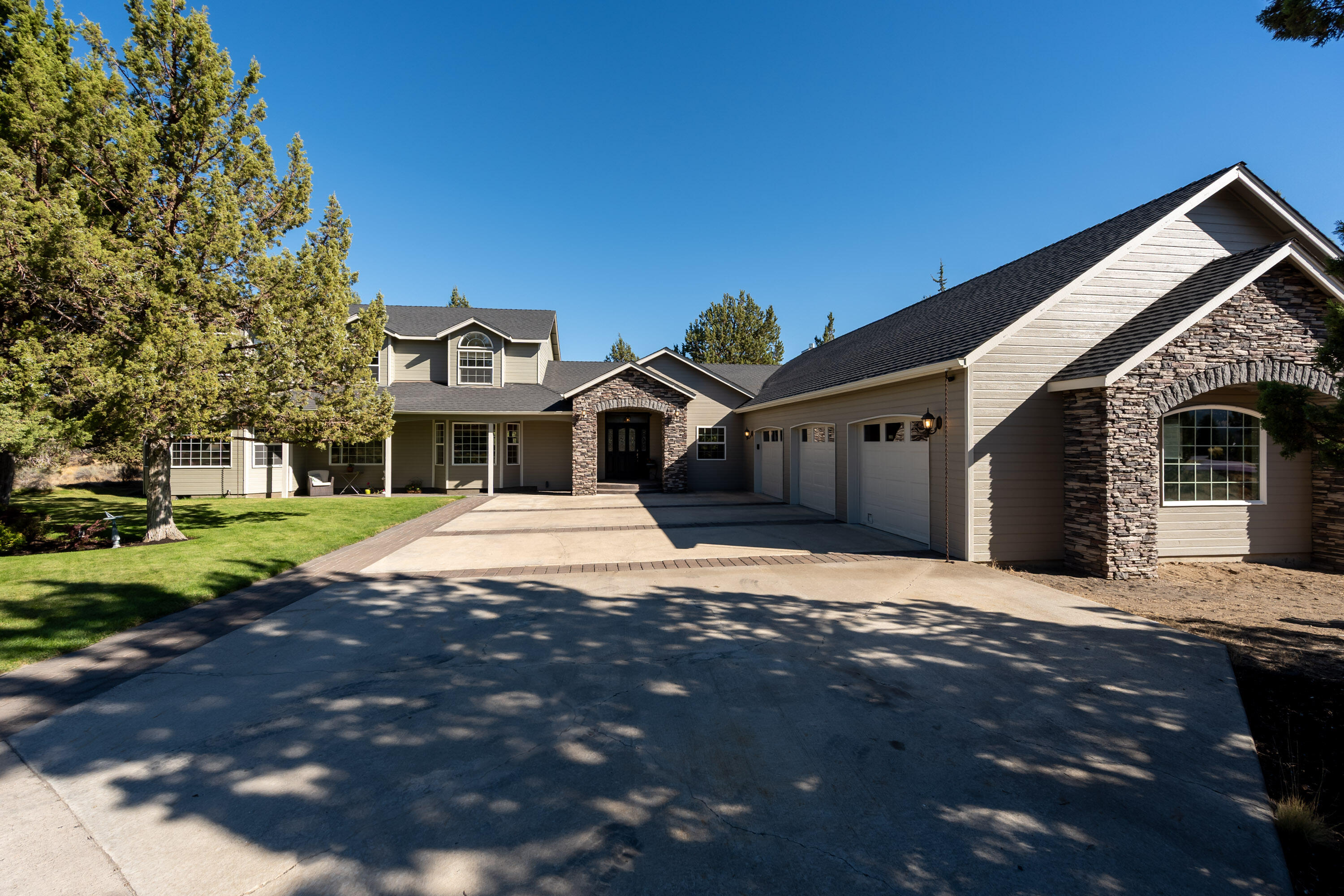 Crestridge Estate - Residential
