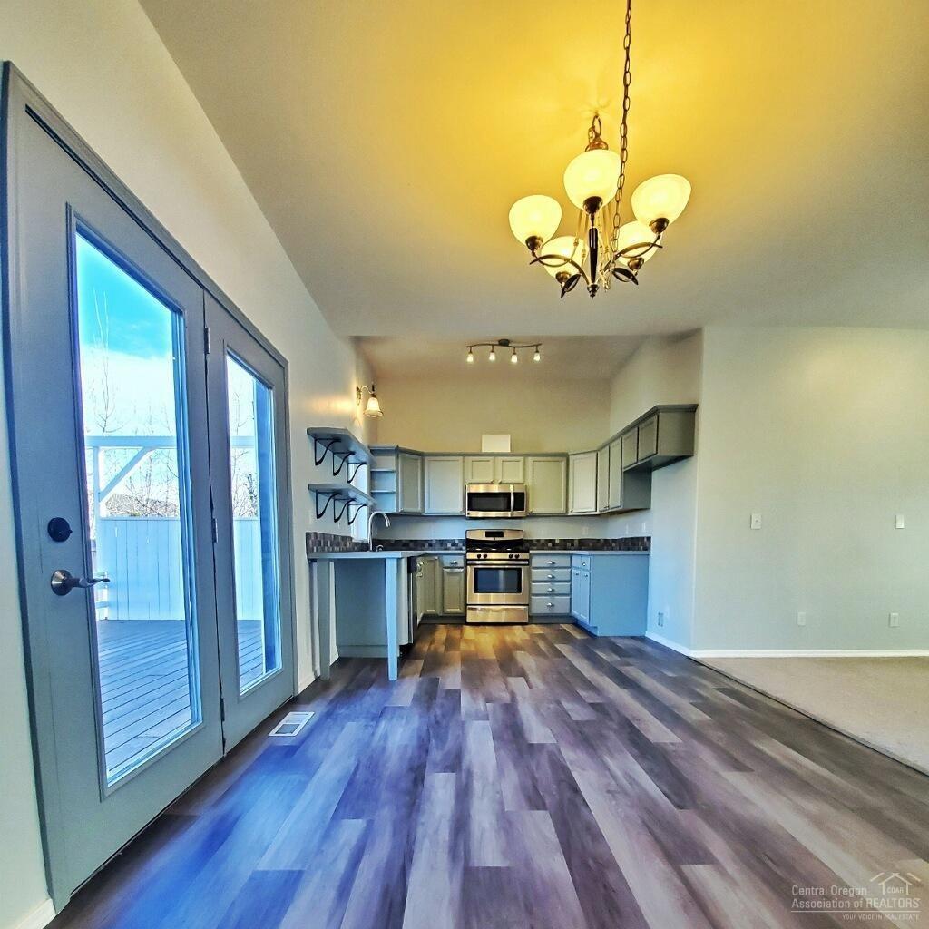 Eaglenest - Residential