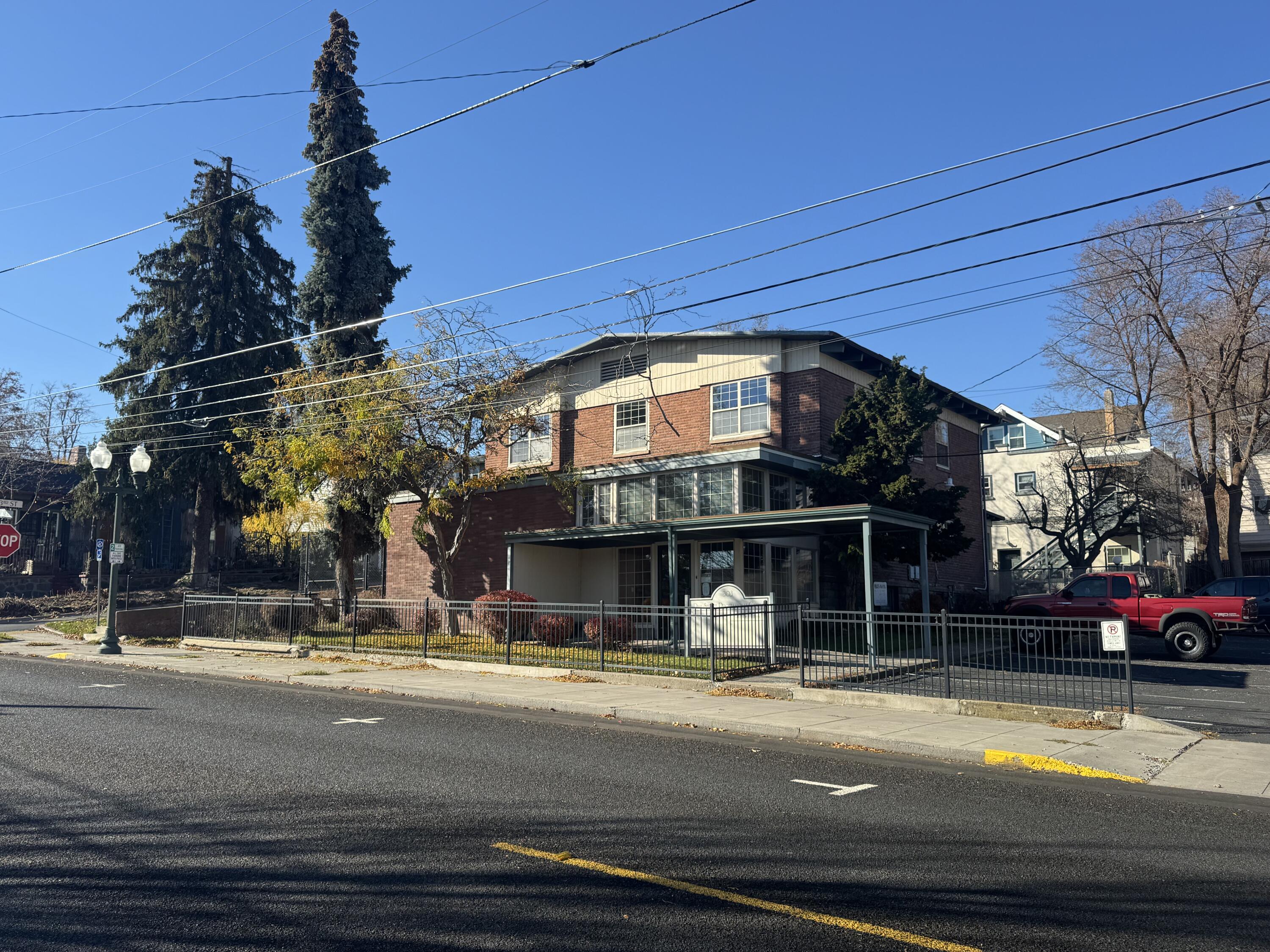 Prime professional office space available in downtown Klamath Falls at 303 Pine St. This property includes four suites with two offices each, plus an additional single-office suite, offering flexibility for a variety of business types. The building features a shared conference room and two kitchenettes, providing practical amenities for daily operations.

The owner prefers to lease the building as a whole but is open to renting individual suites or offices. This is a well-located, convenient option for businesses looking for quality professional space in the downtown area.