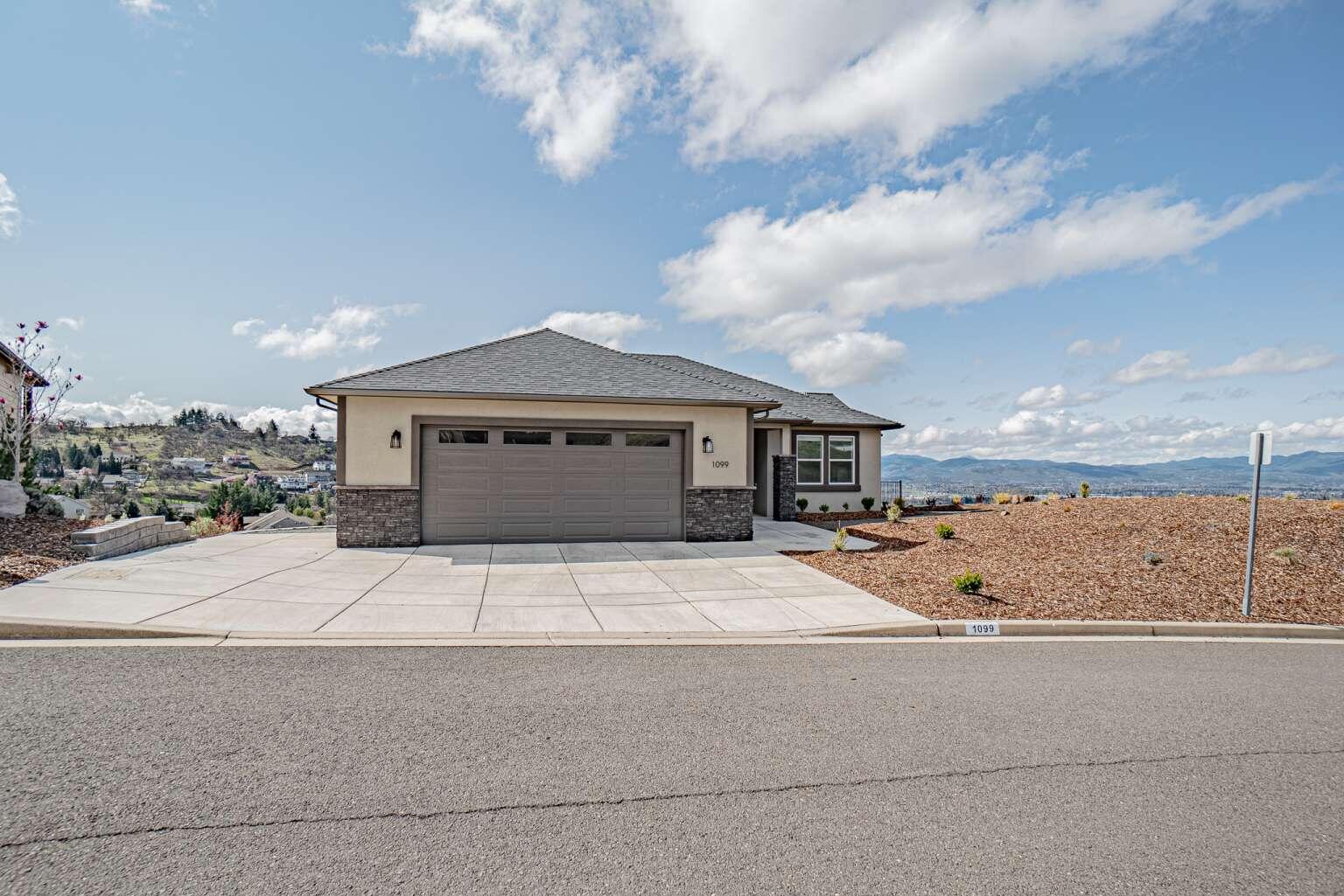 Innsbruck Ridge At Vista Pointe Phase 1 And 2 - Residential