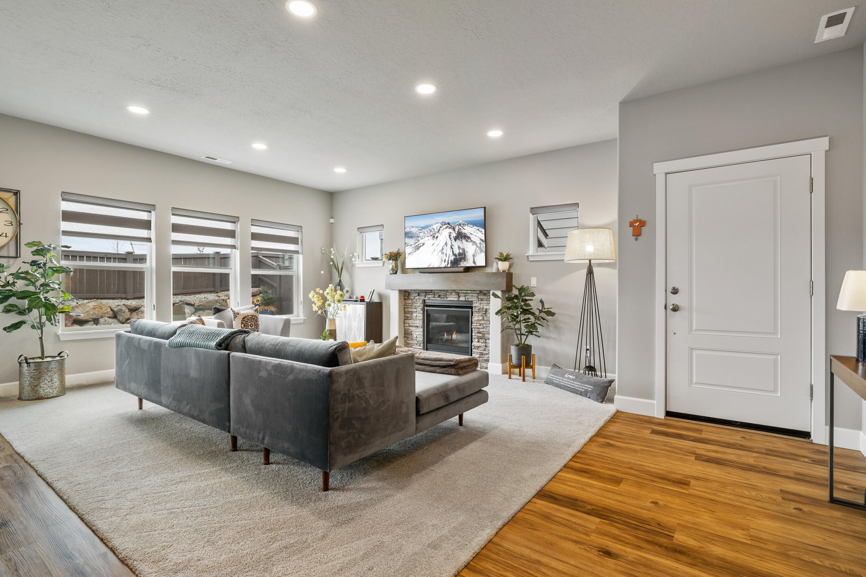 Dry Canyon - Residential