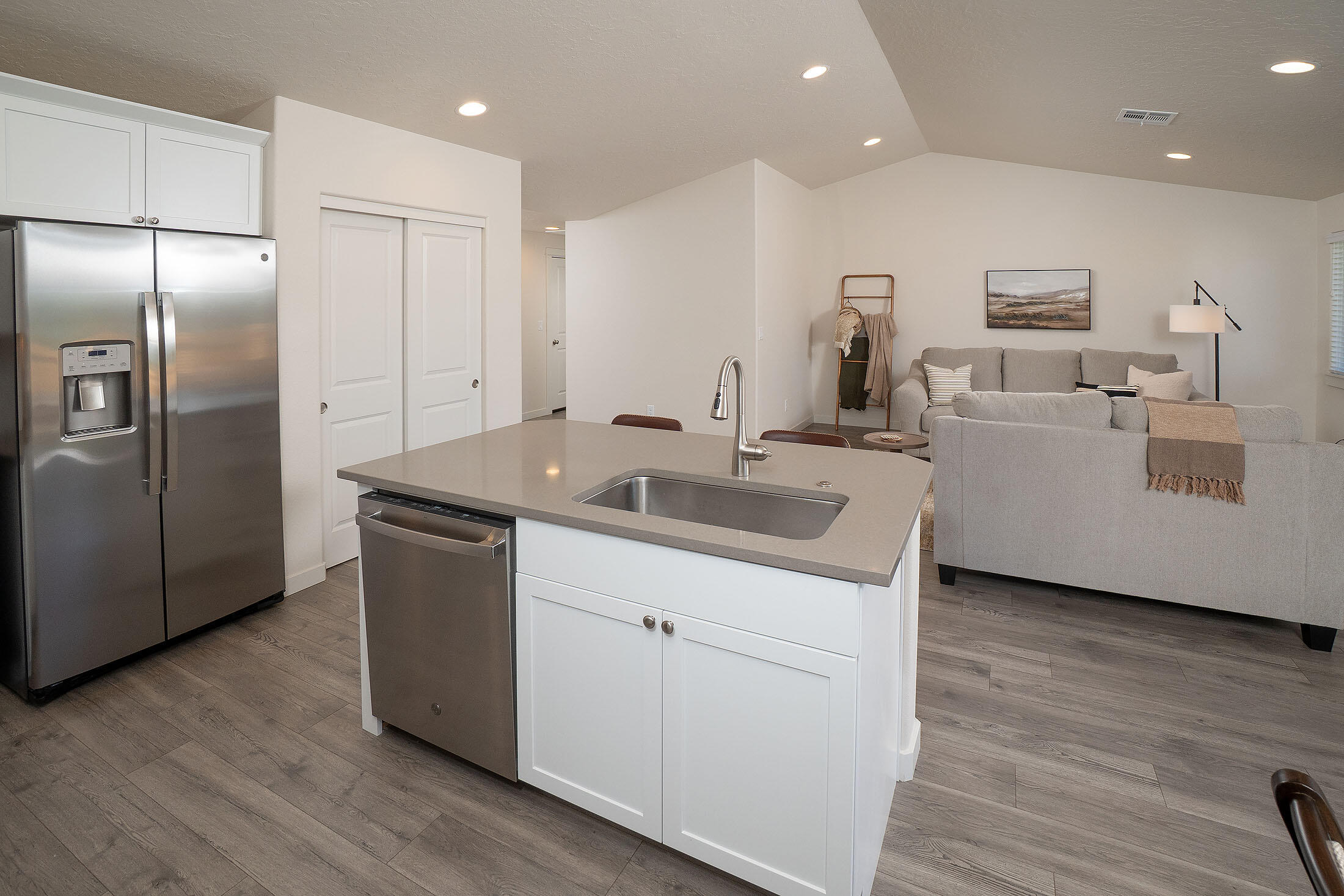 Mckenzie Meadow Vill - Residential