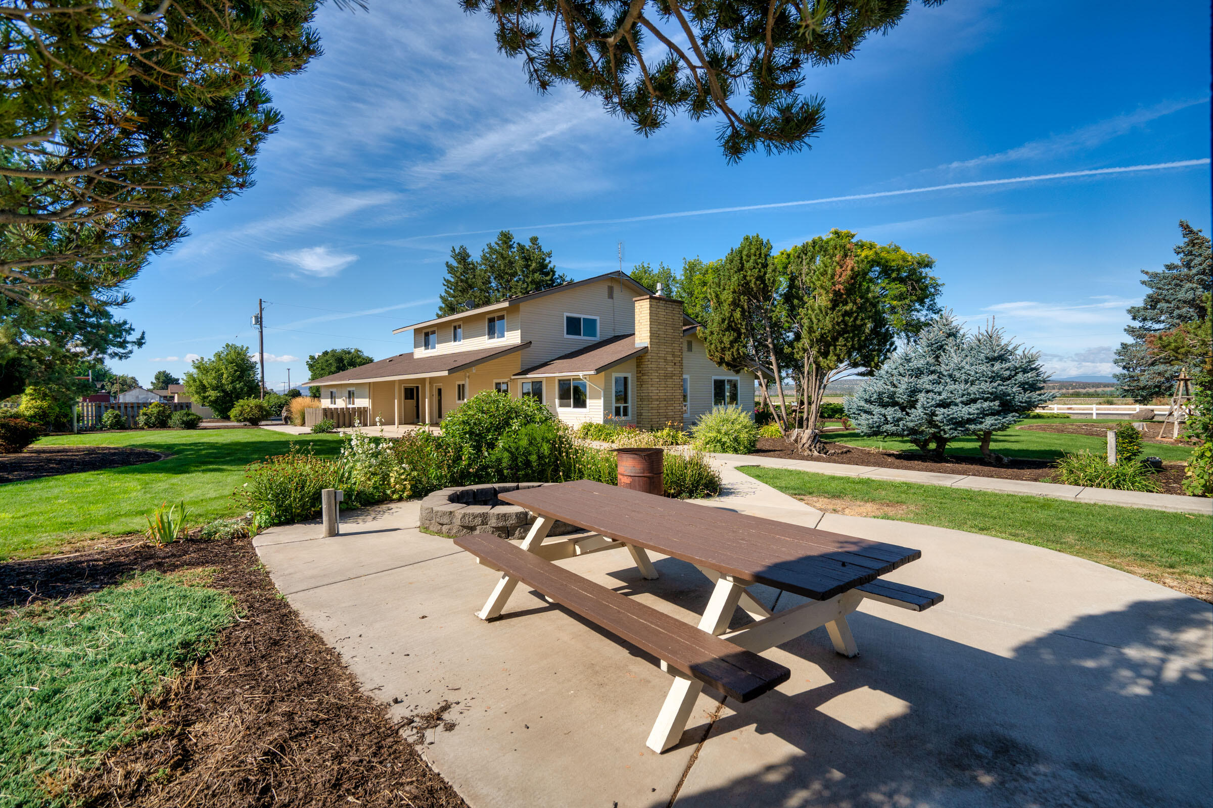 CLAJ - Residential