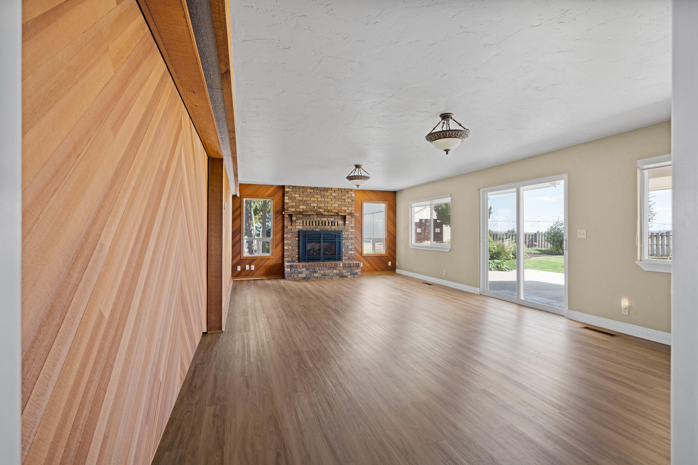 CLAJ - Residential