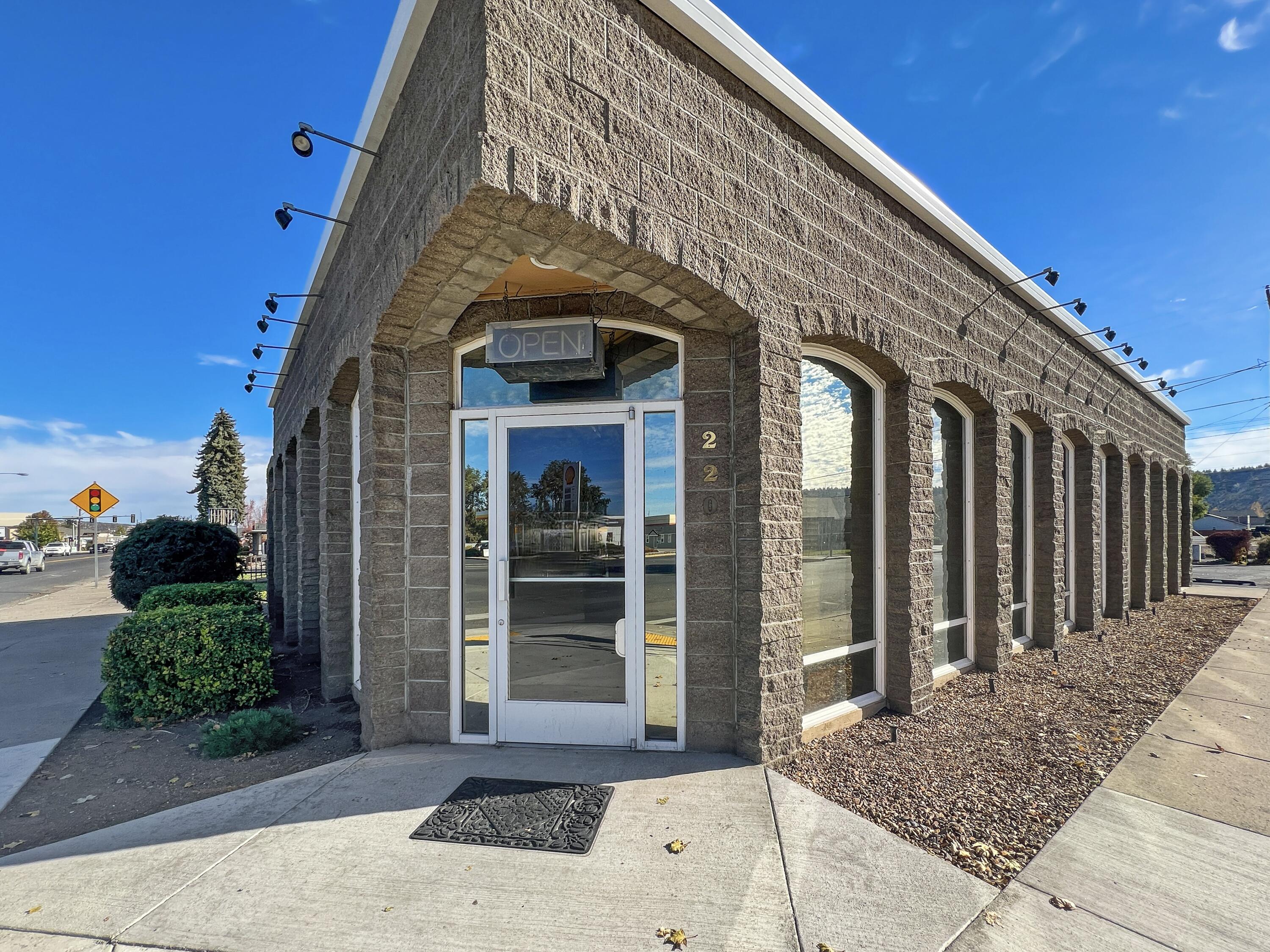 Nobles - Commercial Sale