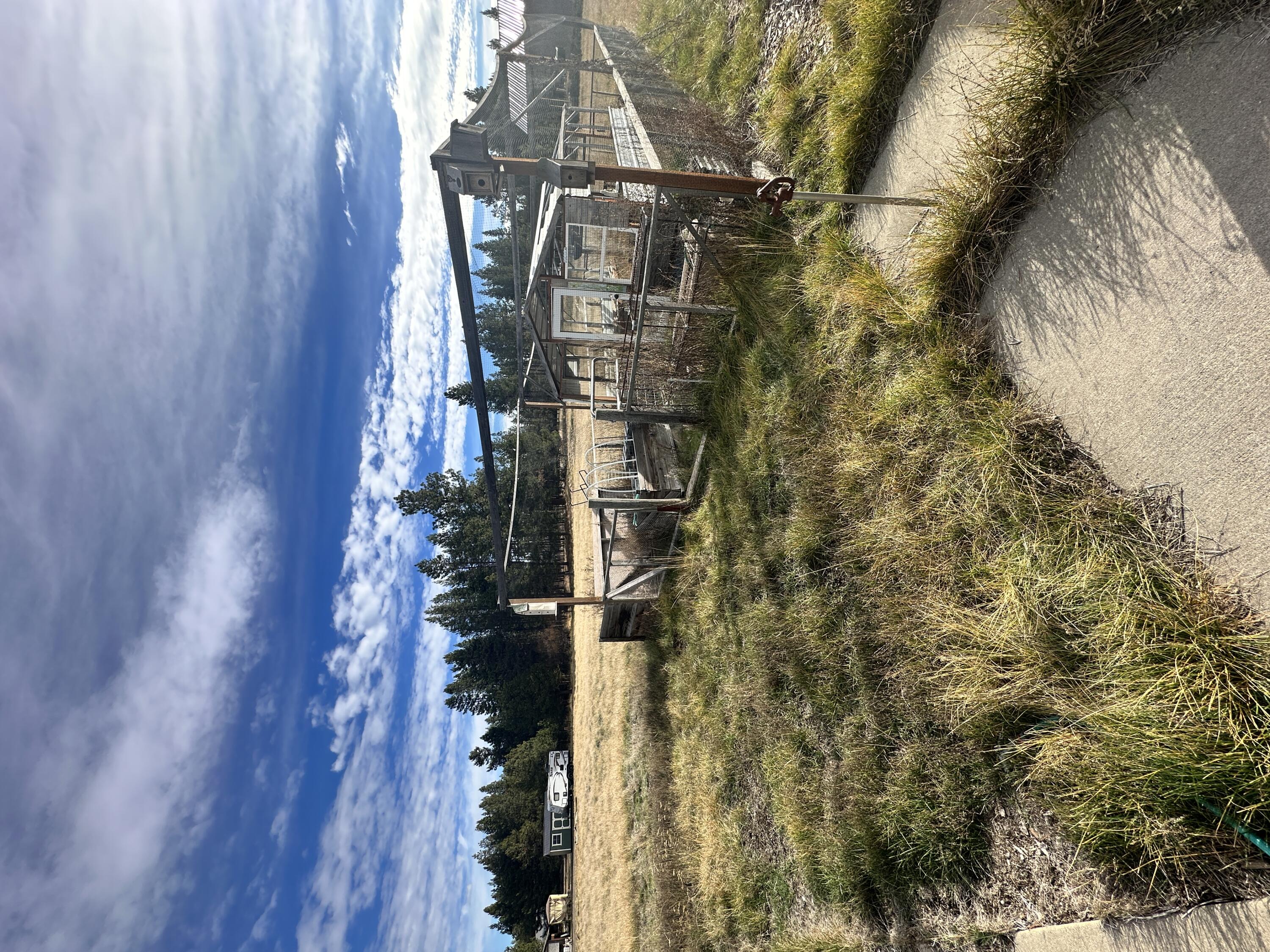 DrrhTrs - Land