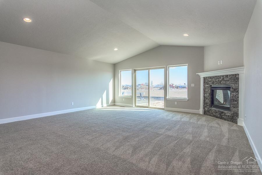 27 Elm - Residential