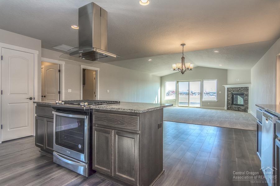 27 Elm - Residential