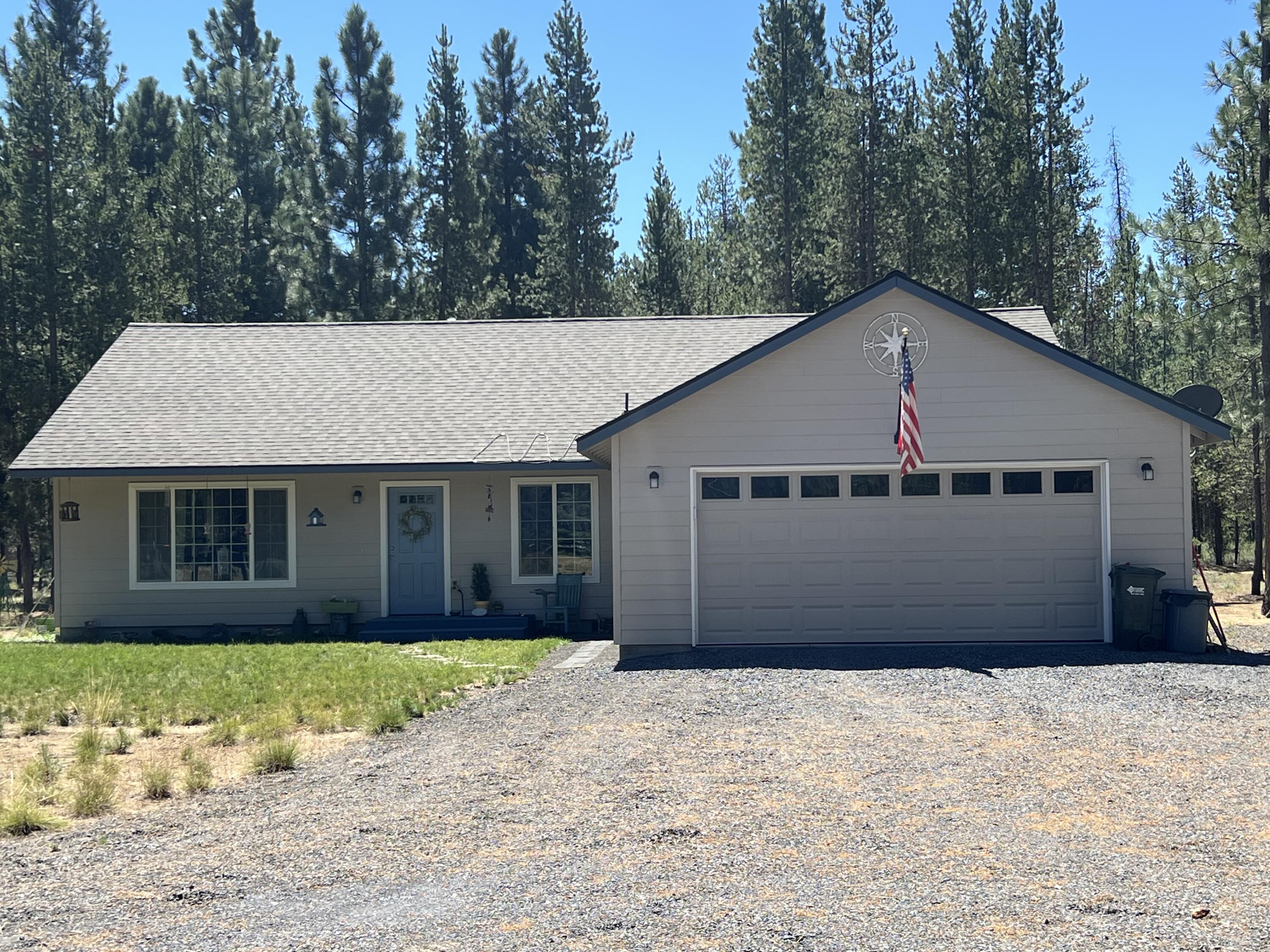 GENTLY LIVED IN NEWER CUSTOM HOME, BUILT IN 2020/2021. RANCH STYLE HOME INCLUDES THE FOLLOWING : OPEN FLOOR PLAN, SPACIOUS KITCHEN DESIGNED WITH LARGE CENTER ISLAND. UPGRADED CABINETS, LAMINATE FLOORING, OPEN DINING AREA WITH SLIDING DOOR OFFERING EASY ACCESS TO REAR 16X20 CEMENT ENTERTAINMENT AREA. LIVING ROOM CEILING IS PARTIALLY VAULTED. THE PRIMARY BEDROOM IS LARGE IN SIZE INCLUDING A SPACIOUS WALK IN CLOSET. THE MAIN HALLWAY BATHROOM WAS DESIGNED WITH A SKYLIGHT CREATING NATURAL LIGHT ACCENTS. THE FLOOR PLAN OF THIS HOME IS VERY USER  FRIENDLY, CURRENTLY UTILIZING ONE OF THE BEDROOMS FOR AN OFFICE. THE UTILITY/LAUNDRY ROOM PROVIDES EASY ACCESS TO THE ATTACHED TWO CAR GARAGE .
 THE LOT IS APPROX 0.99 OF AN ACRE. THE BACK YARD AREA IS LEVEL, TREED WITH NATURAL LANDSCAPE CREATING A WELCOMING SPACE TO UNWIND. THE LARGE FRONT CIRCULAR DRIVEWAY PROVIDES EASY ACCESS AND ADDITIONAL PARKING.
THIS HOME IS CLEAN AND WELL MAINTAINED. PRIDE OF OWNERSHIP THROUGHOUT. A MUST SEE