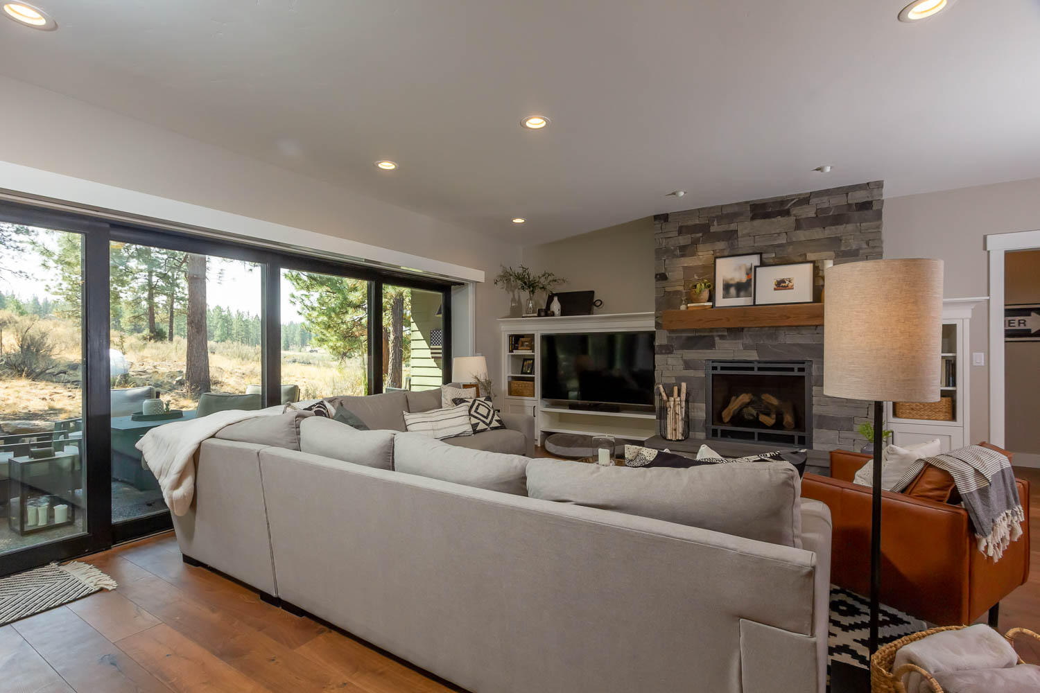 Three Pines - Residential